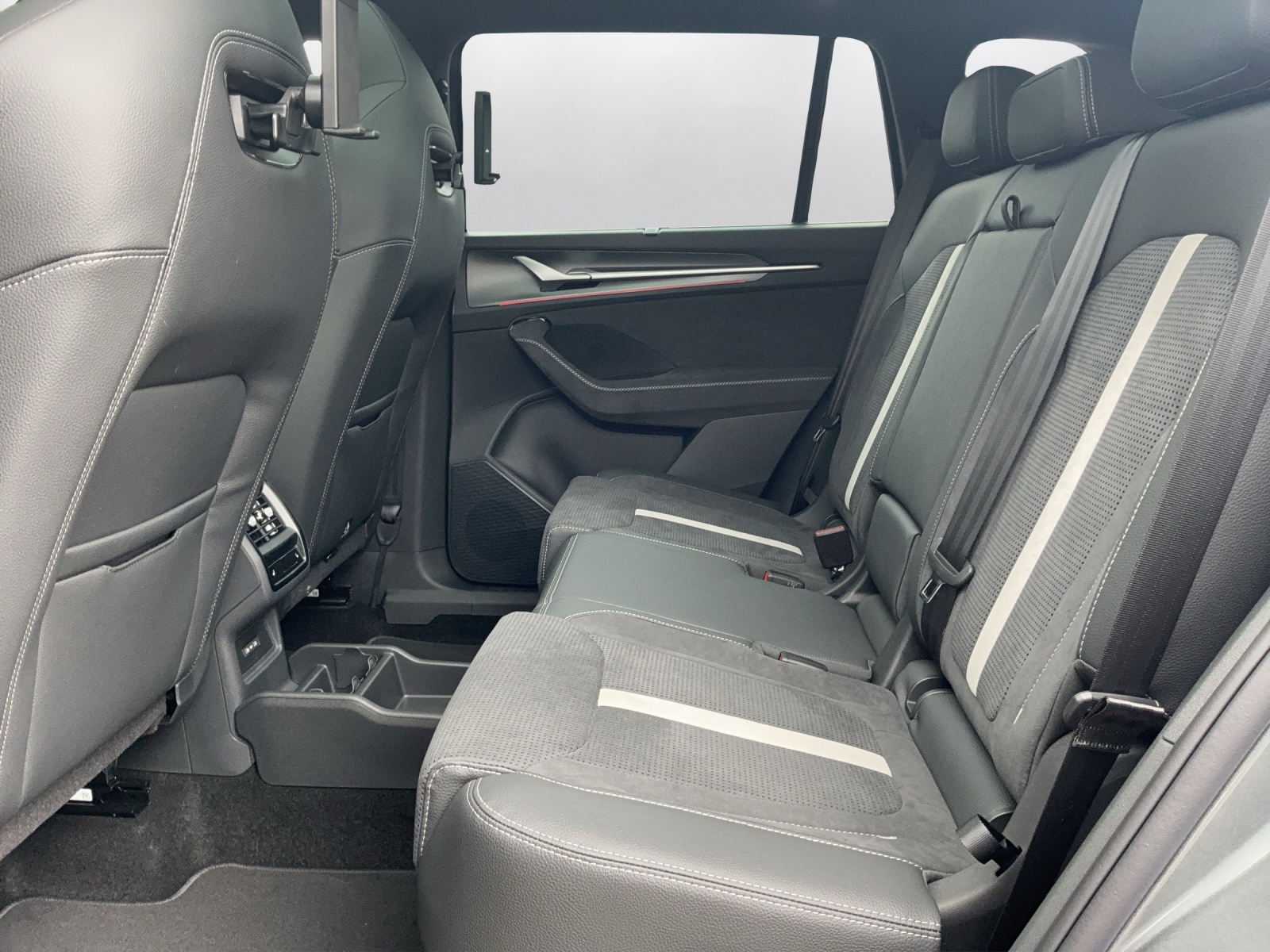SKODA Kodiaq 1.5 TSI PHEV Sportline-image-10