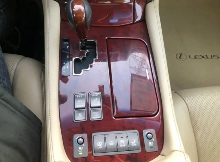LEXUS LS 460 Automatic-image-12