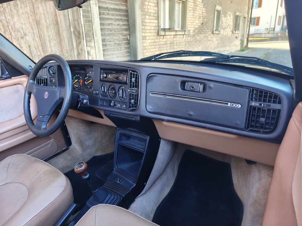 SAAB 900i 2.1-16-image-11