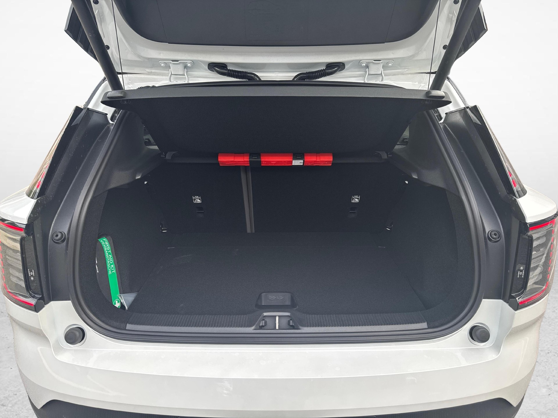VOLVO EX30 E60 Twin Ultra Performance AWD-image-11