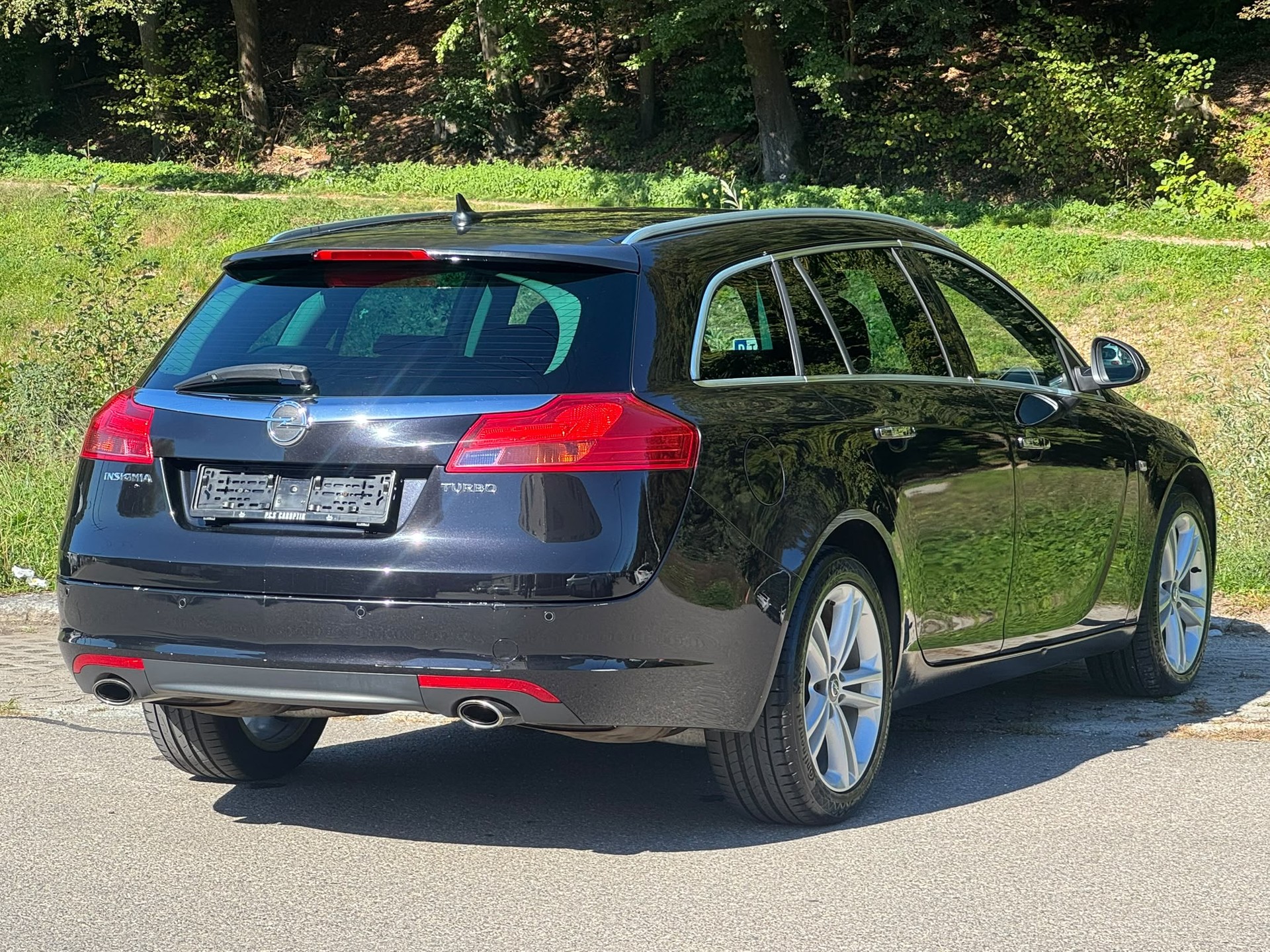 OPEL Insignia Sports Tourer 2.0 Turbo Edition Automatic-image-3