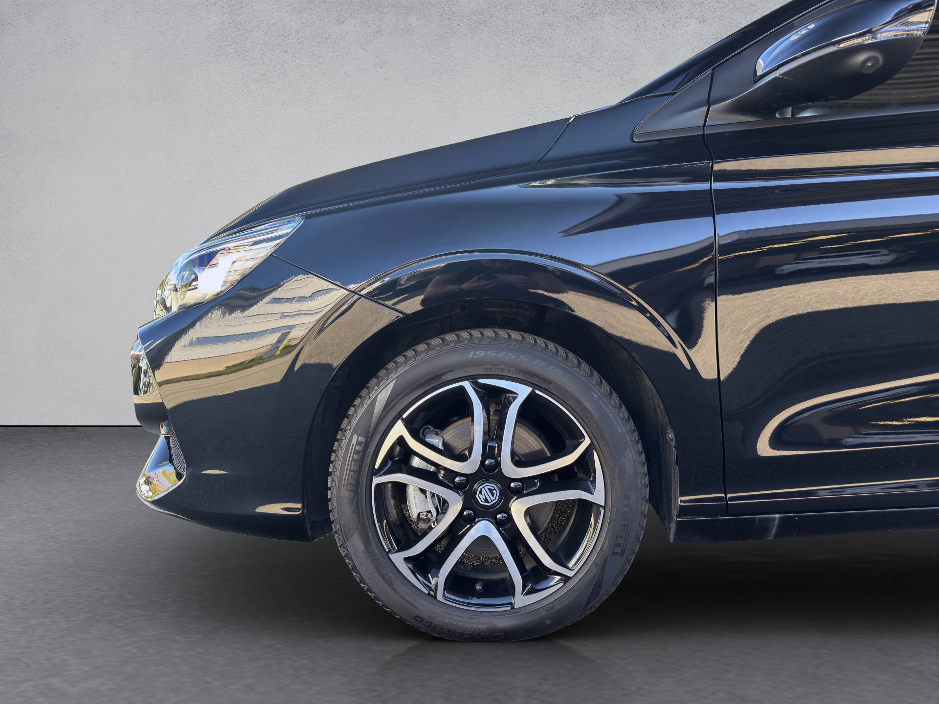 MG 3 1.5 Hybrid Luxury-image-2