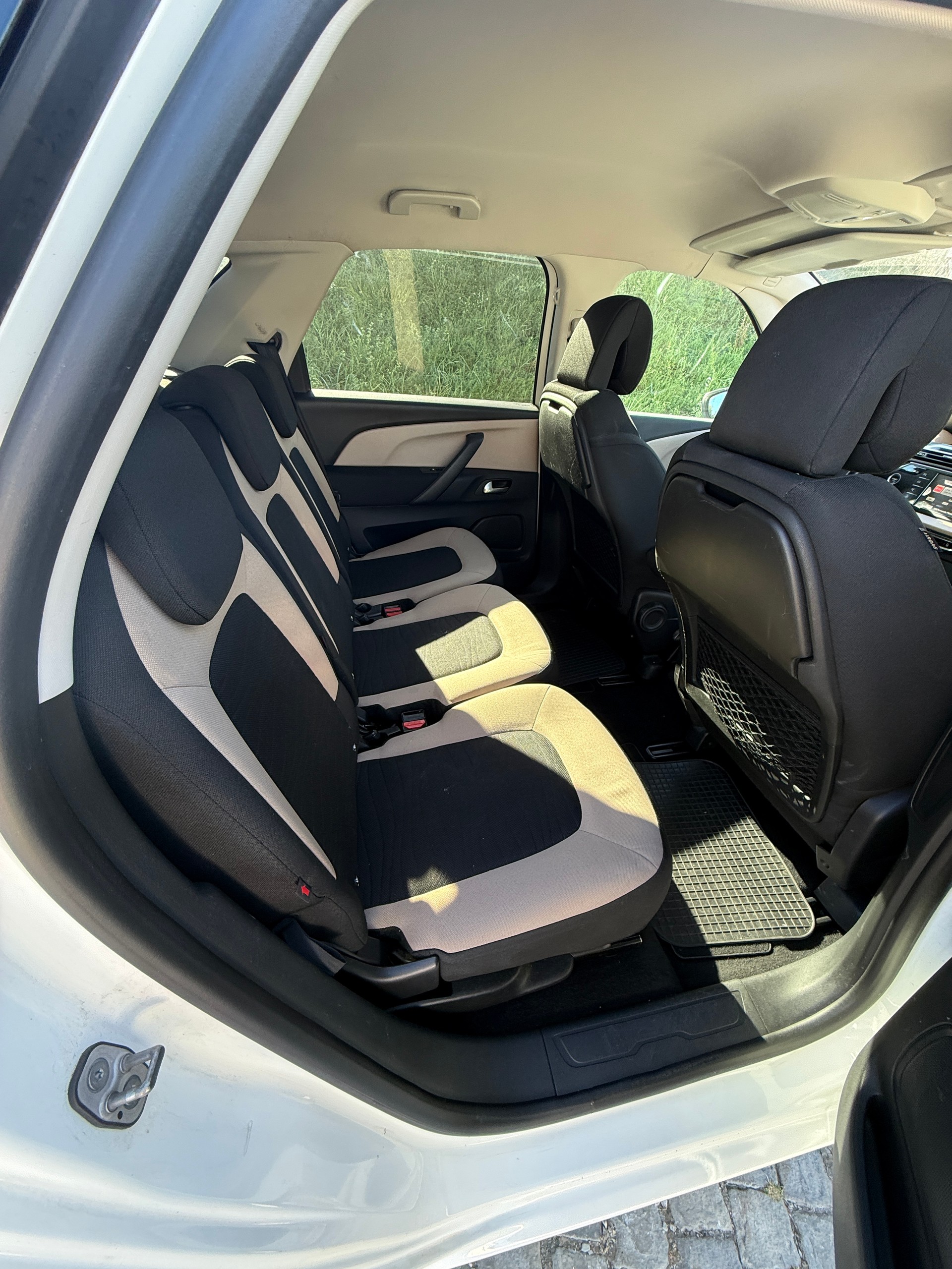 CITROEN C4 Picasso 1.6 BlueHDi Intensive EAT6-image-4