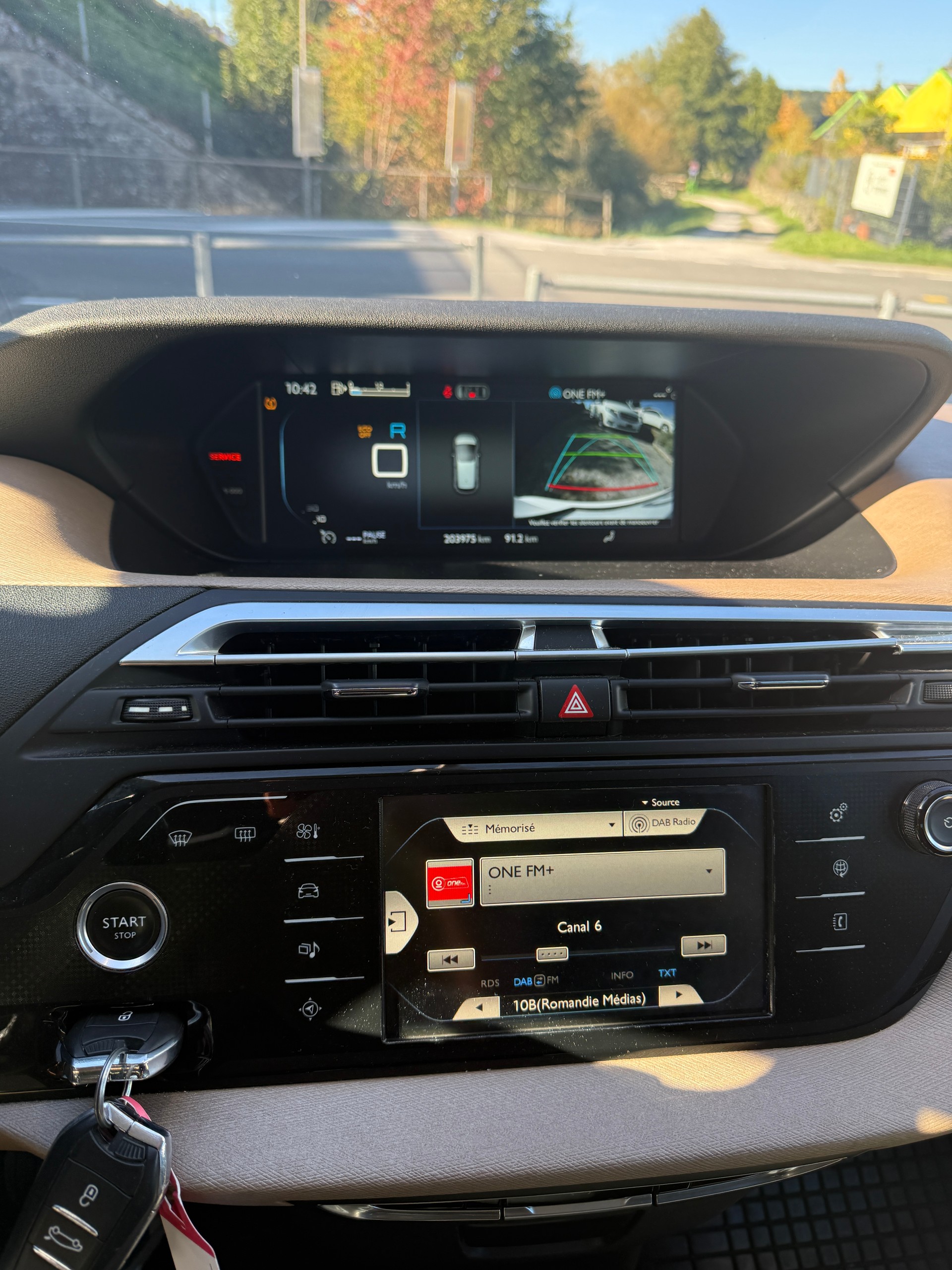 CITROEN C4 Picasso 1.6 BlueHDi Intensive EAT6-image-6