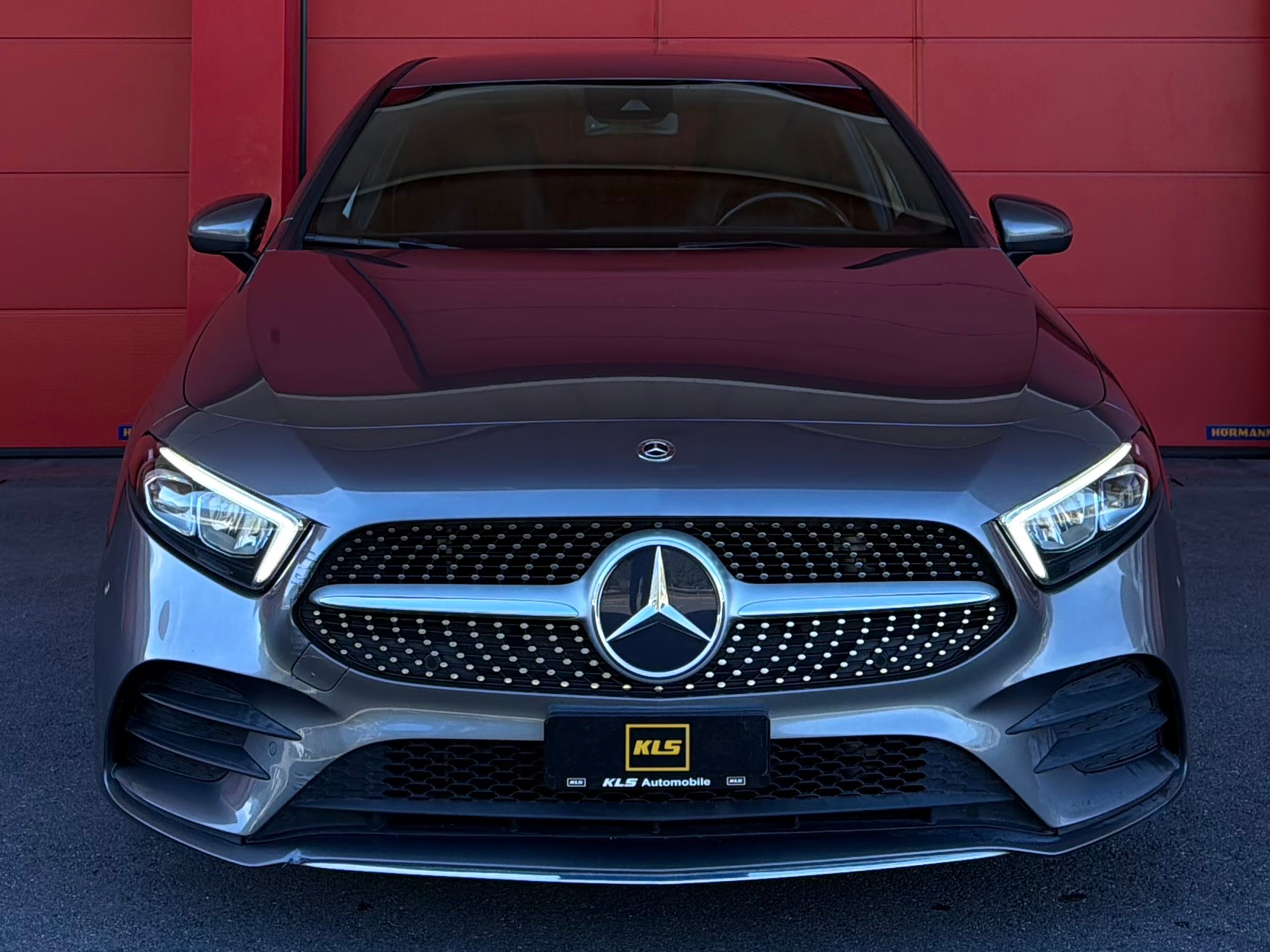 MERCEDES-BENZ A 180 AMG Line 7G-DCT *CH-Fahrzeug*-image-1