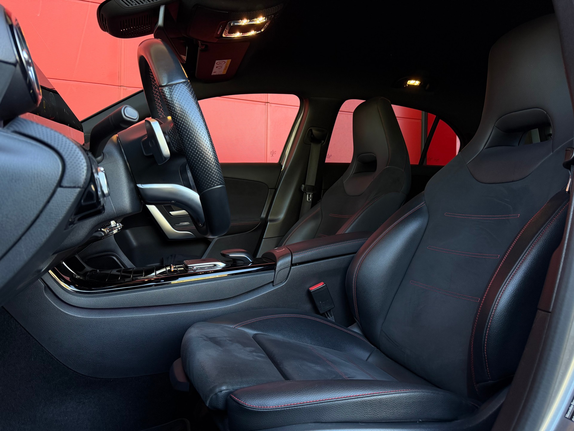 MERCEDES-BENZ A 180 AMG Line 7G-DCT *CH-Fahrzeug*-image-12