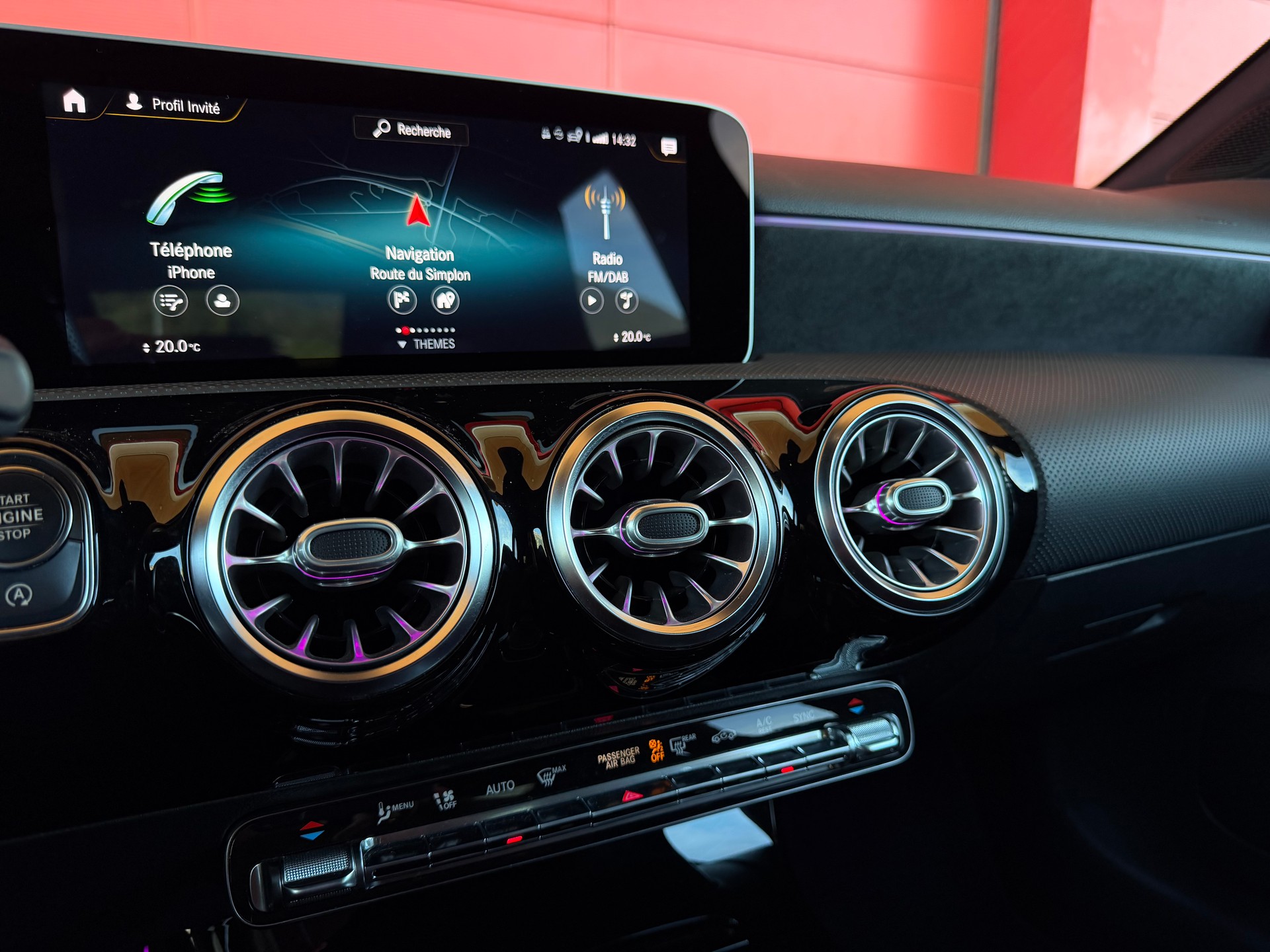 MERCEDES-BENZ A 180 AMG Line 7G-DCT *CH-Fahrzeug*-image-11