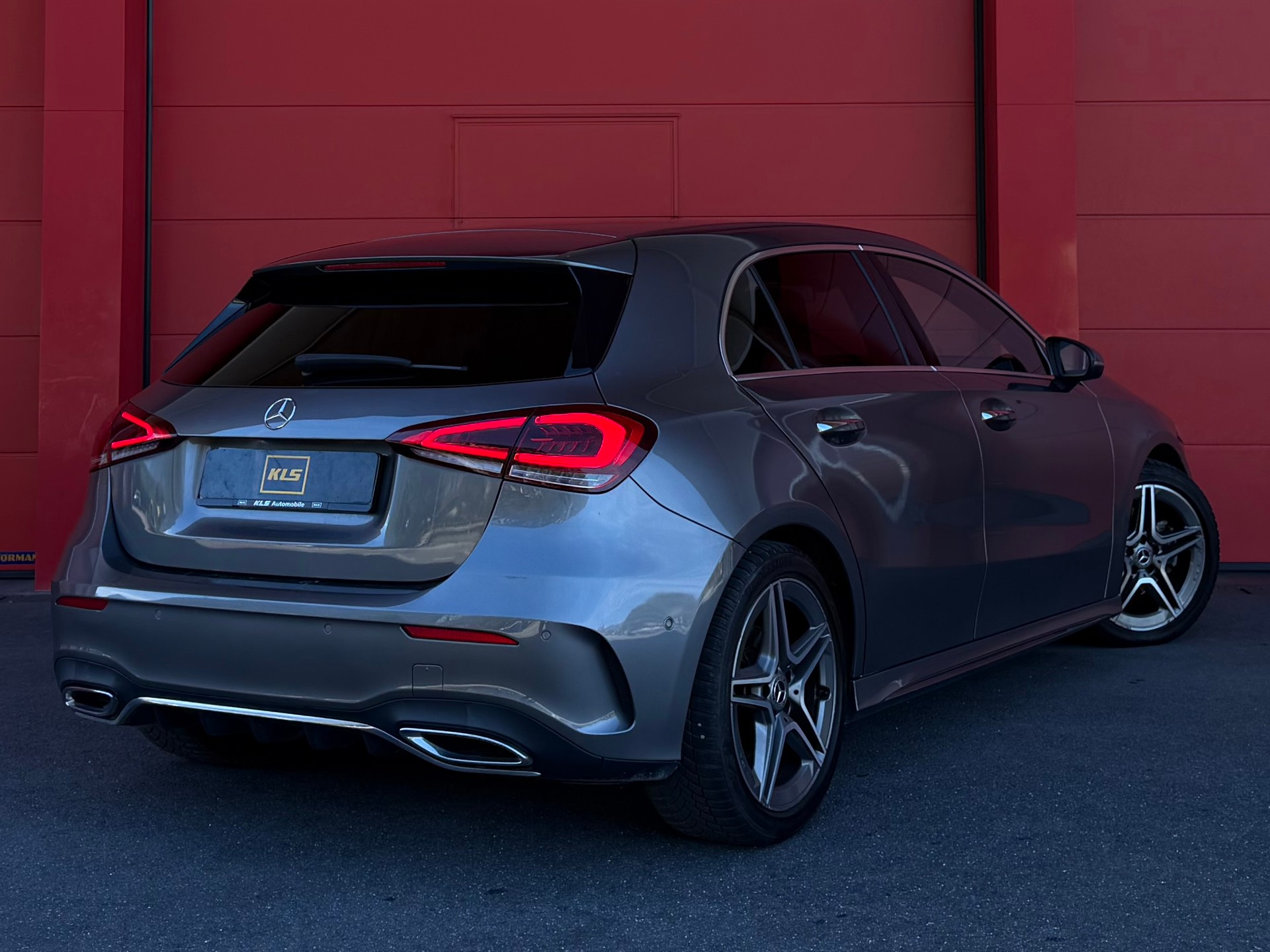 MERCEDES-BENZ A 180 AMG Line 7G-DCT *CH-Fahrzeug*-image-3