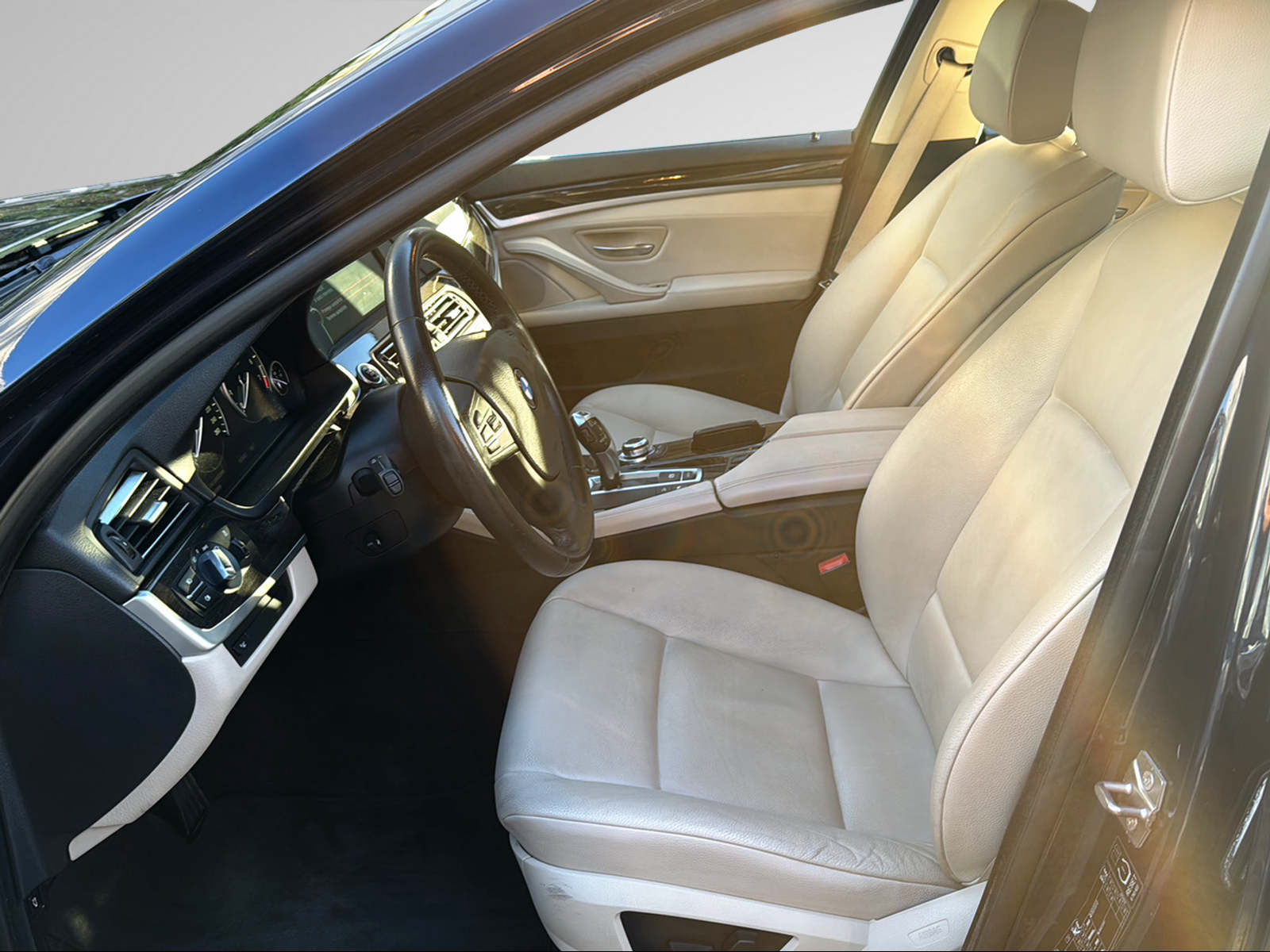BMW 535i xDrive Steptronic-image-12