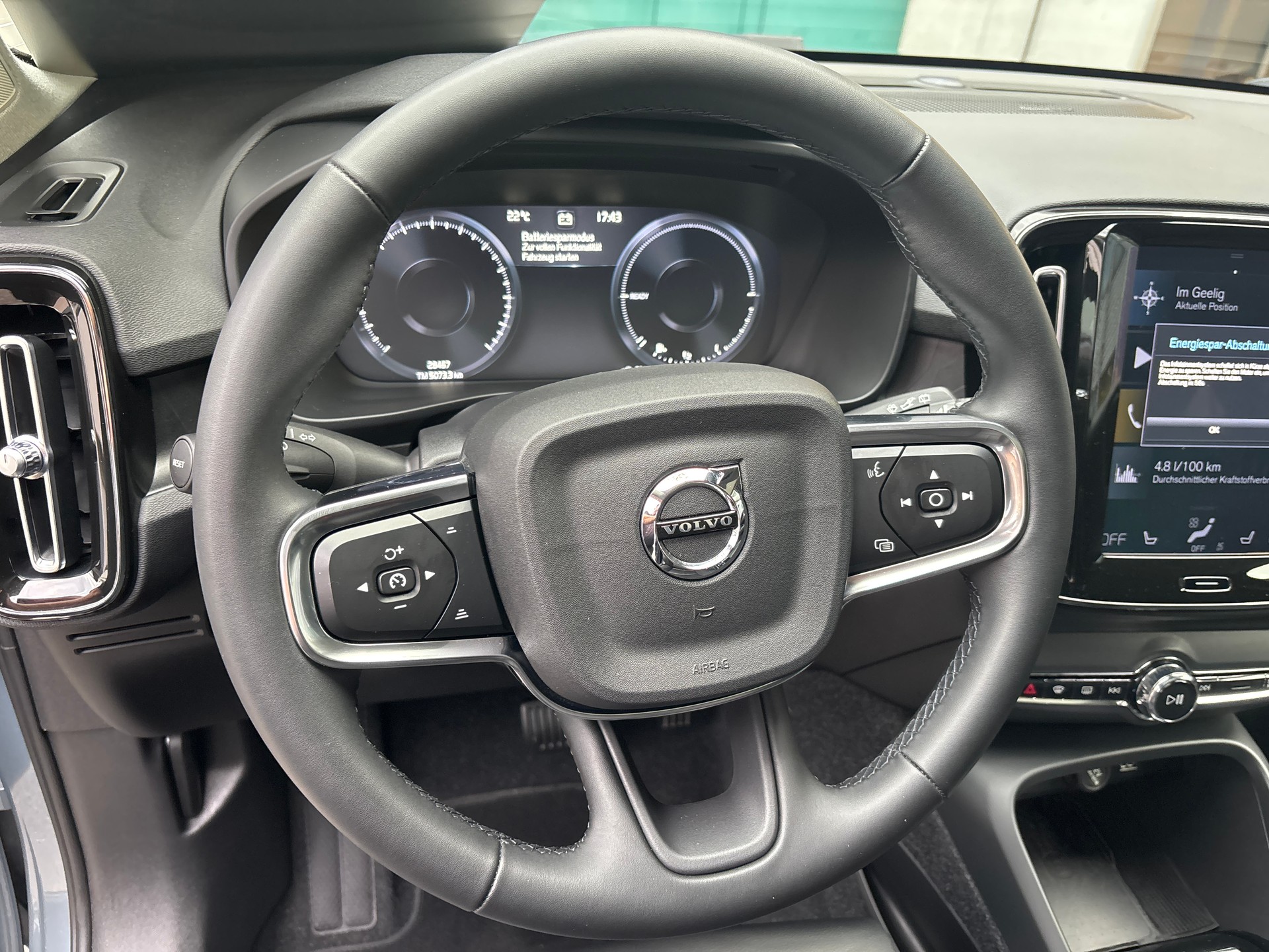 VOLVO XC40 T5 PHEV Ultimate Bright DCT-image-11