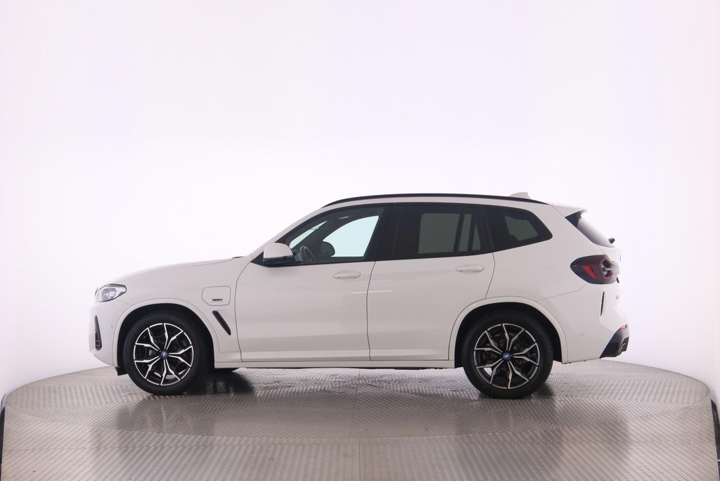 BMW X3 30e xDrive-image-3