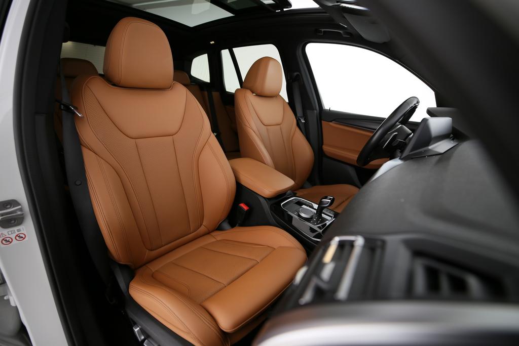 BMW X3 30e xDrive-image-15