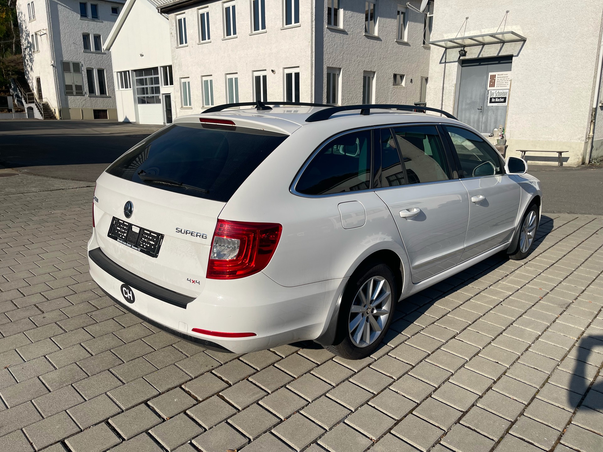 SKODA Superb Combi 1.8 TSI Elegance 4x4-image-4