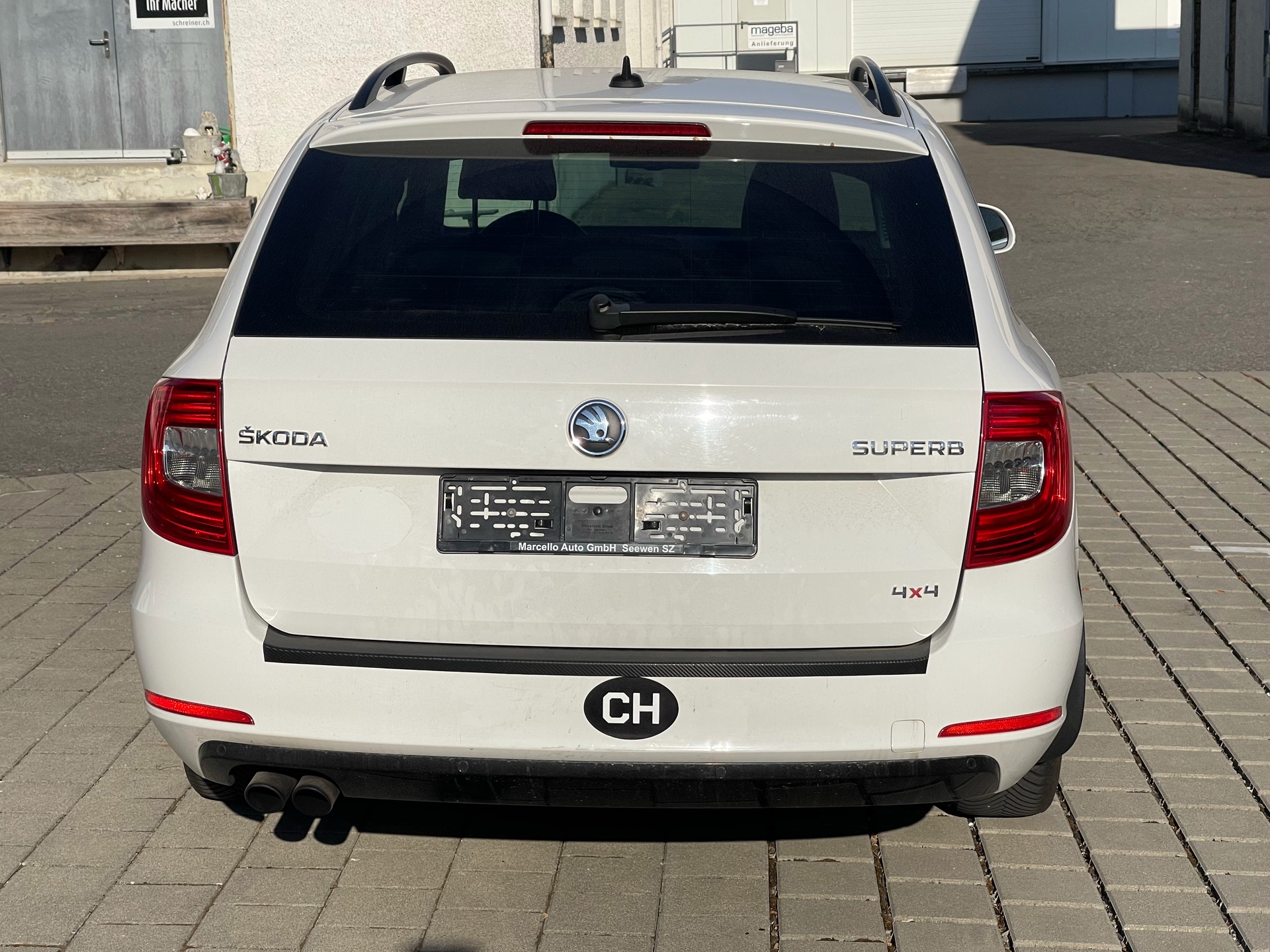 SKODA Superb Combi 1.8 TSI Elegance 4x4-image-3