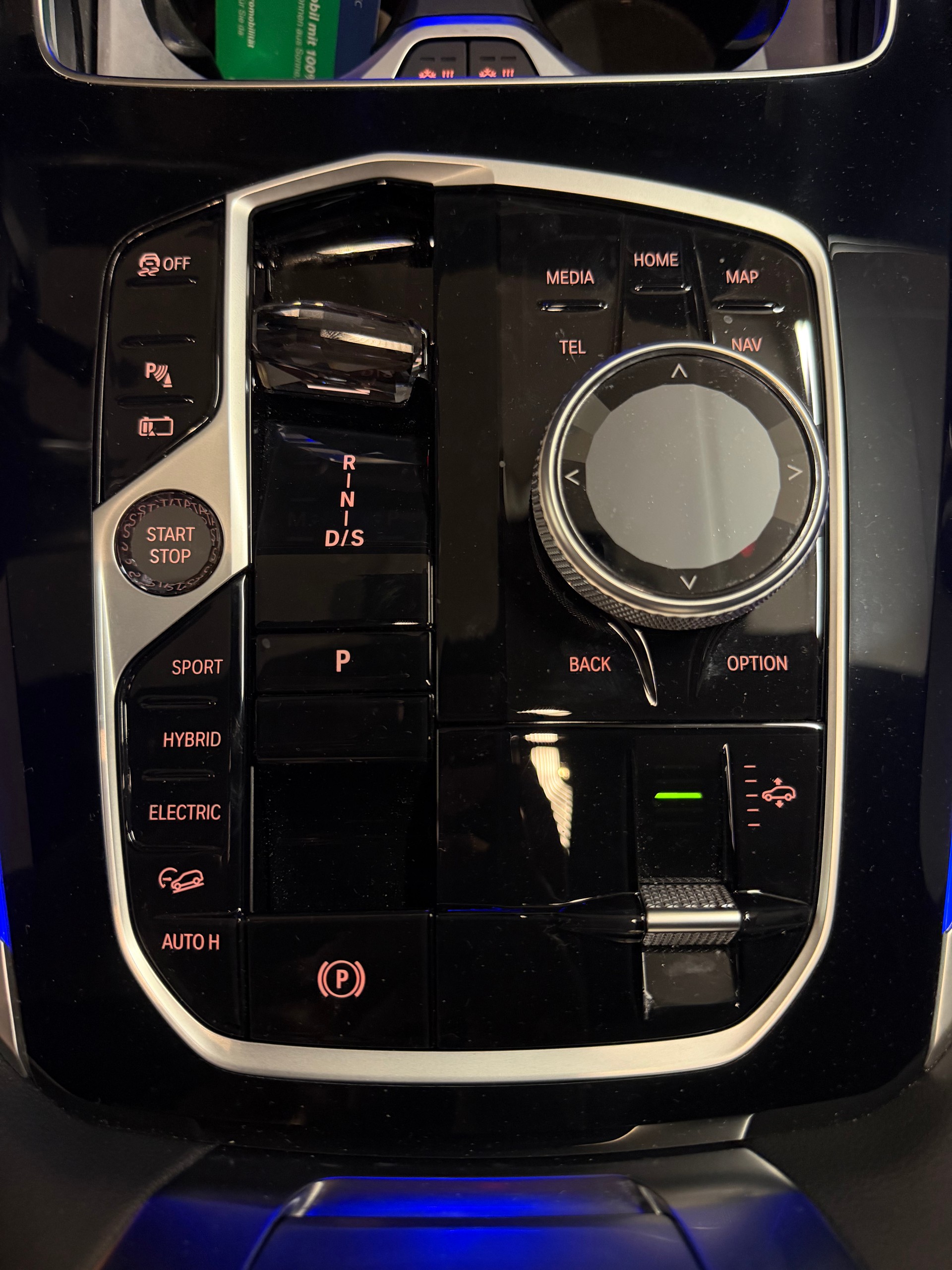 BMW 50e m sport pro-image-4