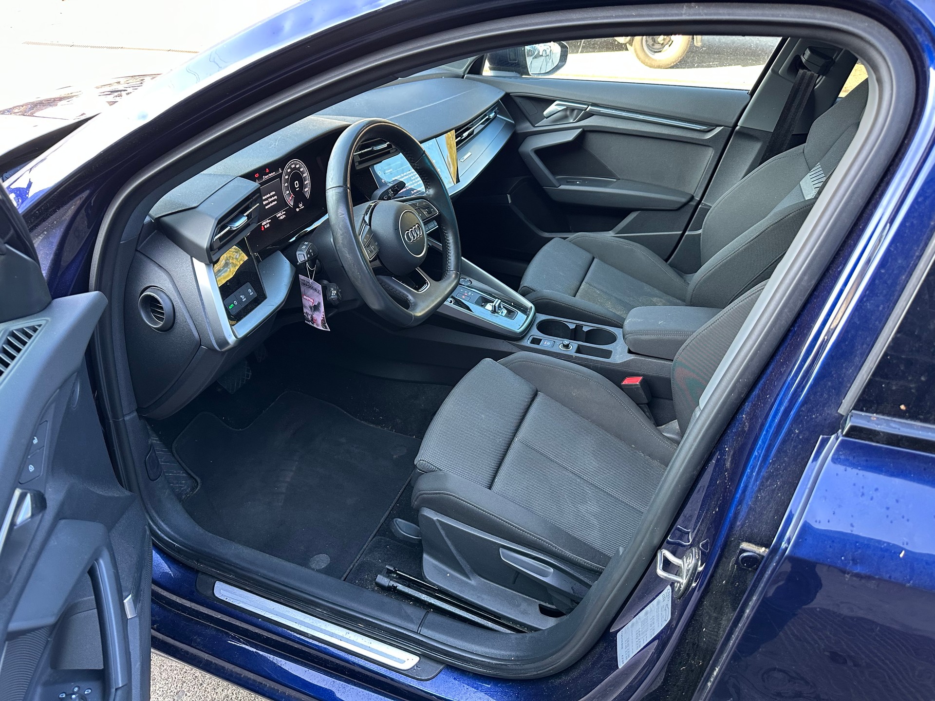 AUDI A3 Limousine 35 TDI advanced S-tronic-image-8