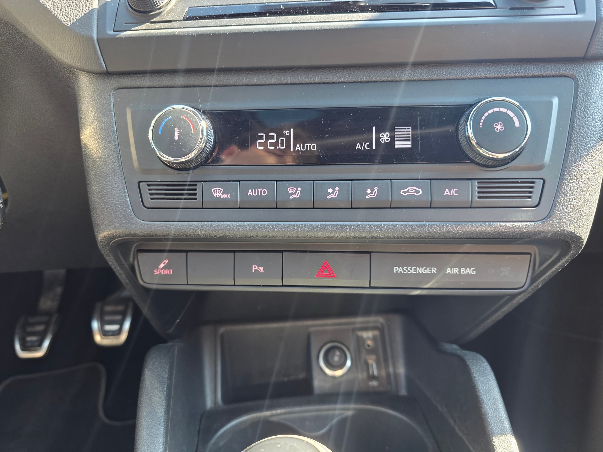 SEAT Ibiza SC 1.8 TSI Cupra-image-10
