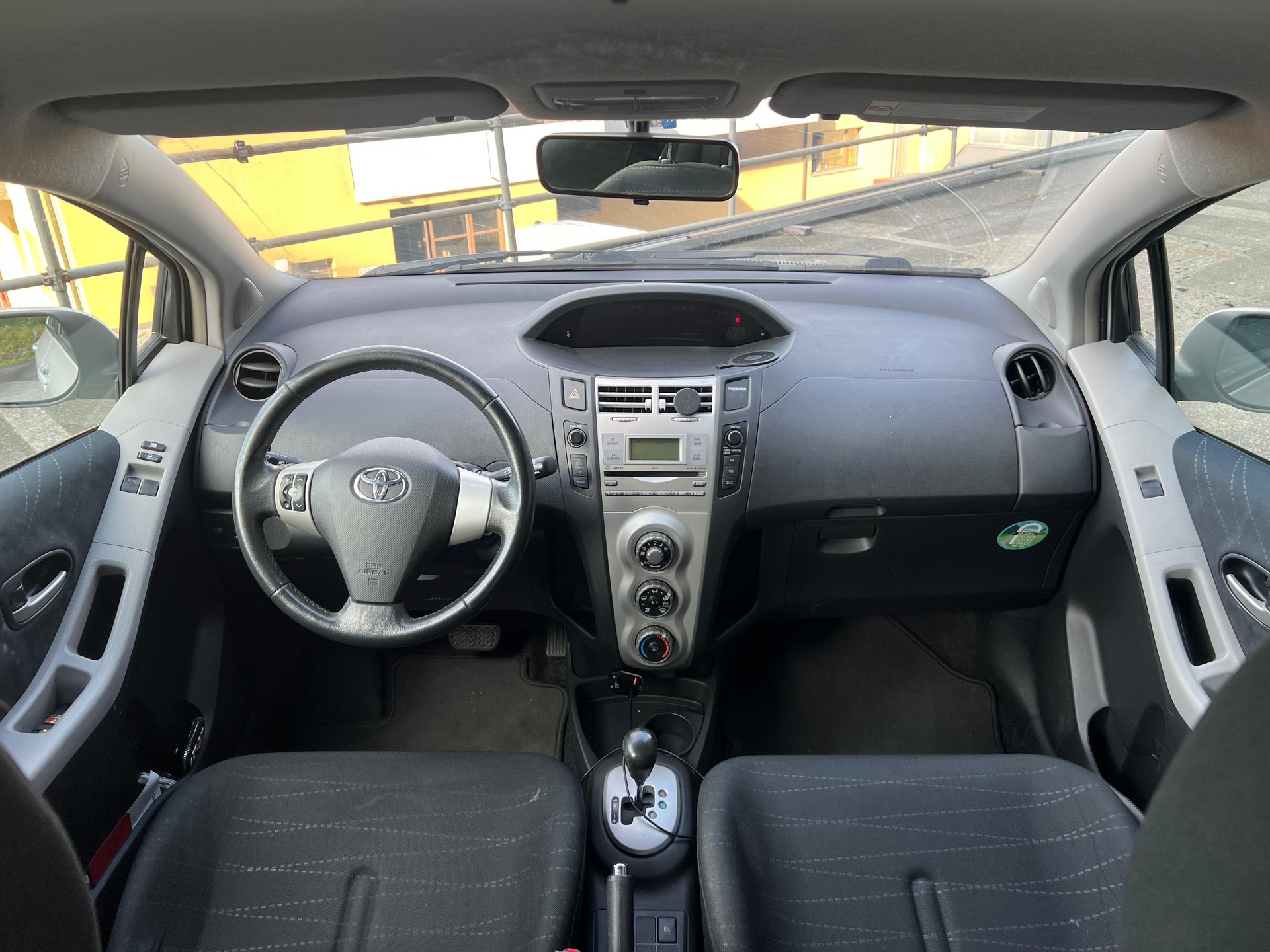 TOYOTA Yaris 1.3 City Multimode-image-14