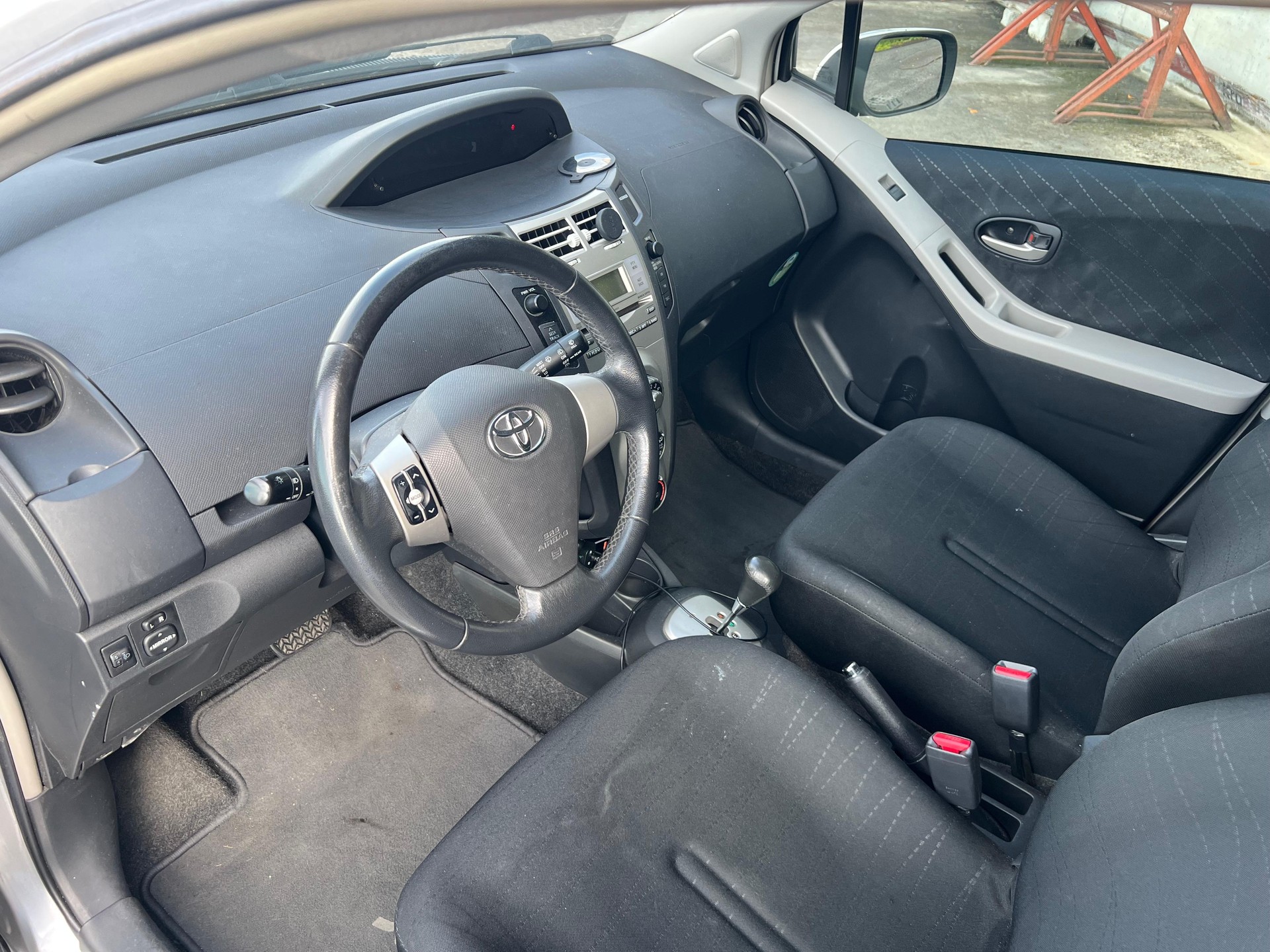TOYOTA Yaris 1.3 City Multimode-image-8