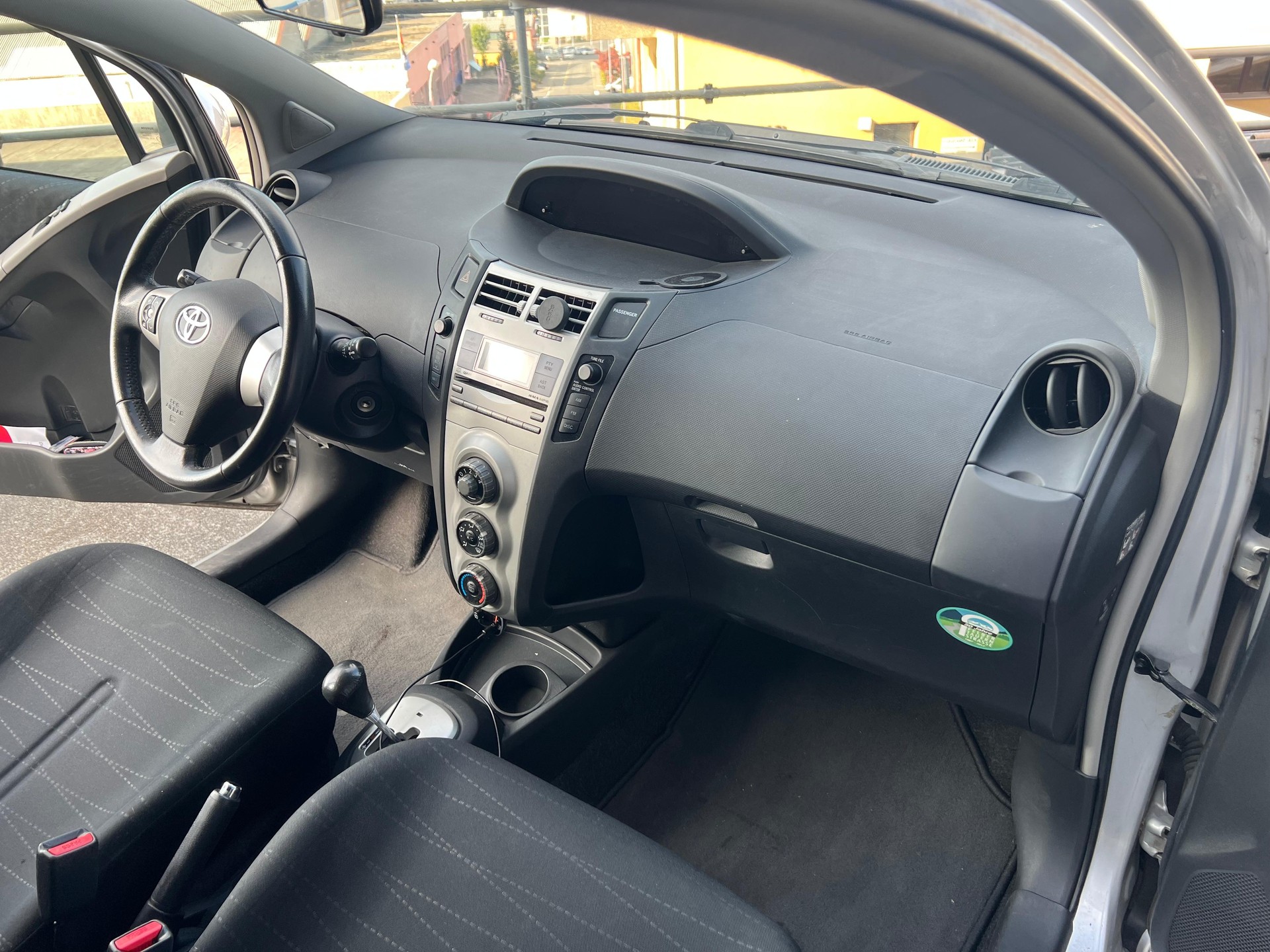 TOYOTA Yaris 1.3 City Multimode-image-9