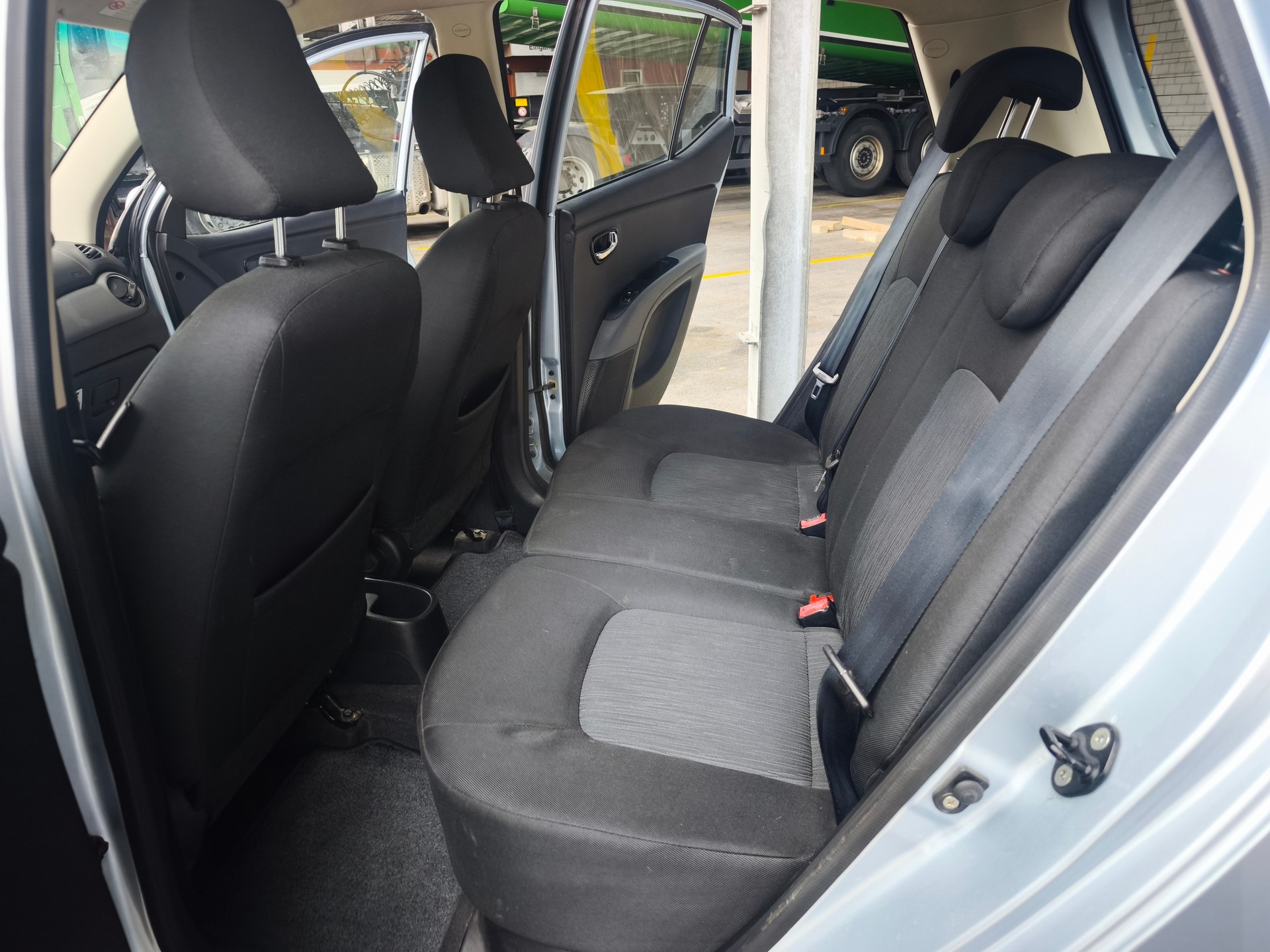 HYUNDAI i10 1.2 Style-image-8