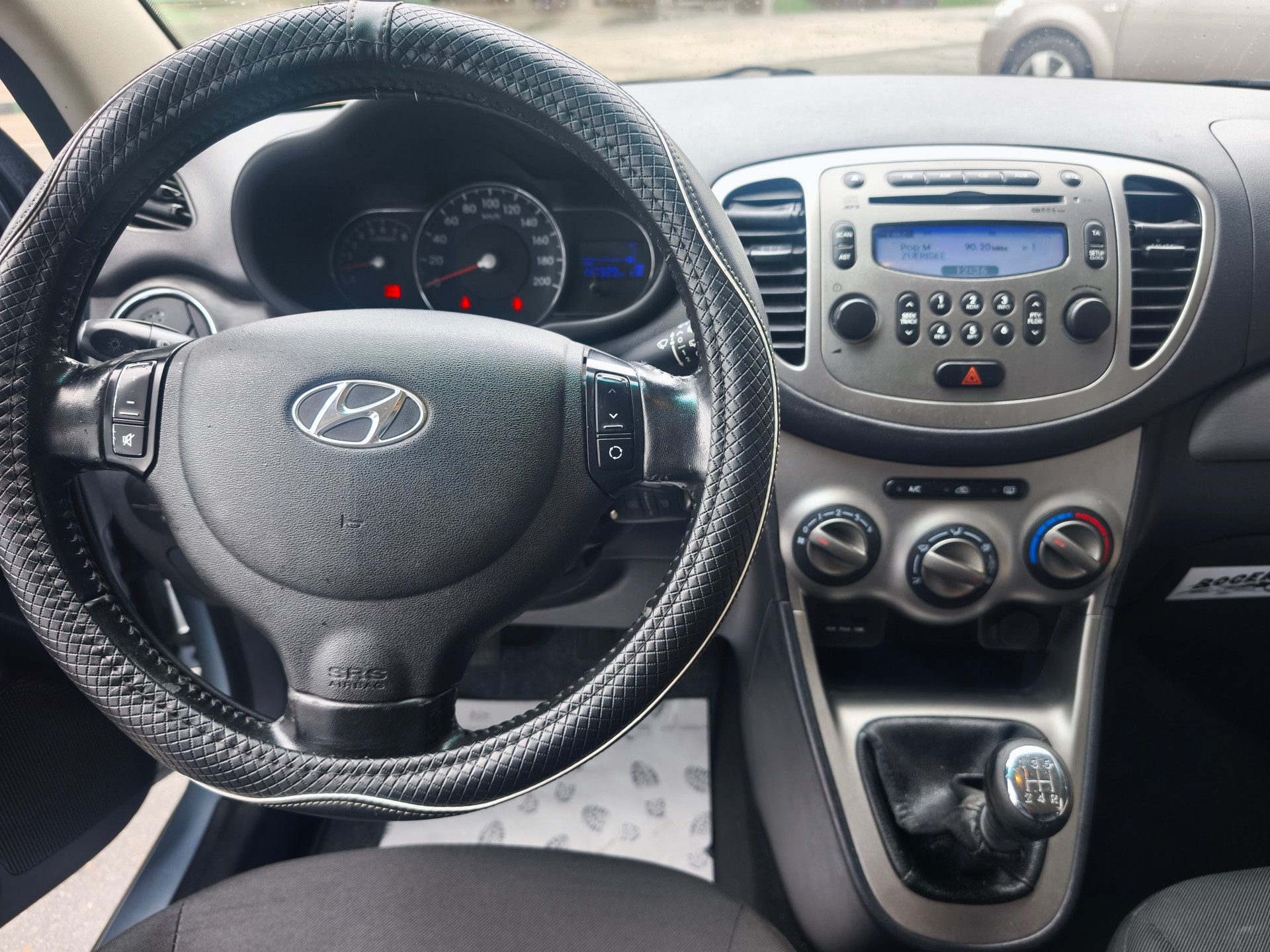 HYUNDAI i10 1.2 Style-image-10
