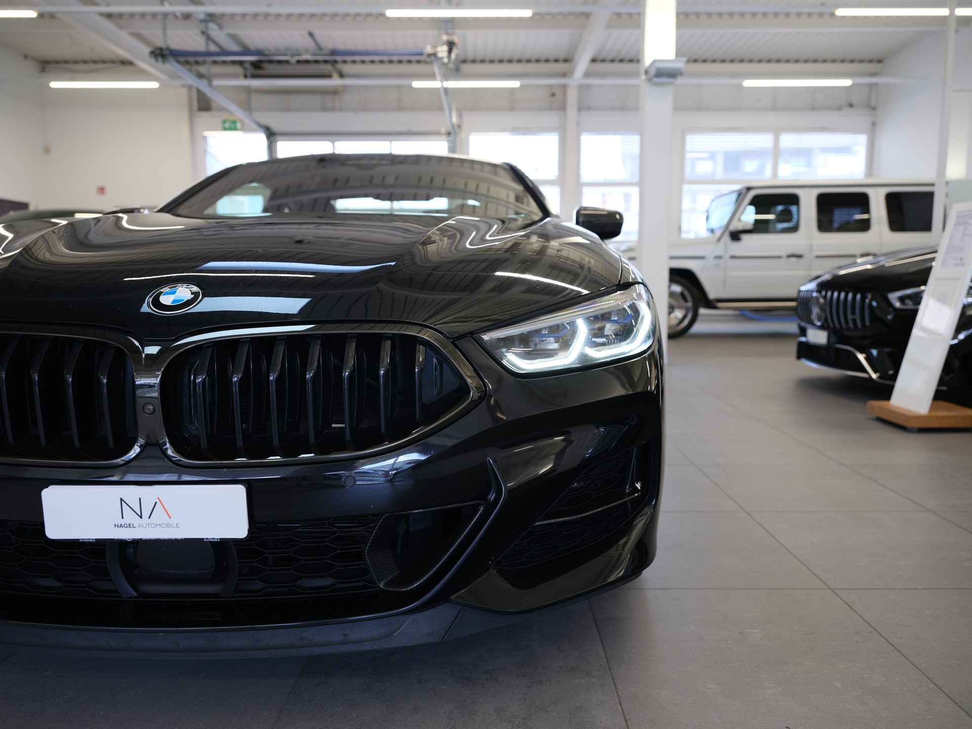 BMW M850i xDrive Steptronic *BLACK-SAPPHIRE*-image-11