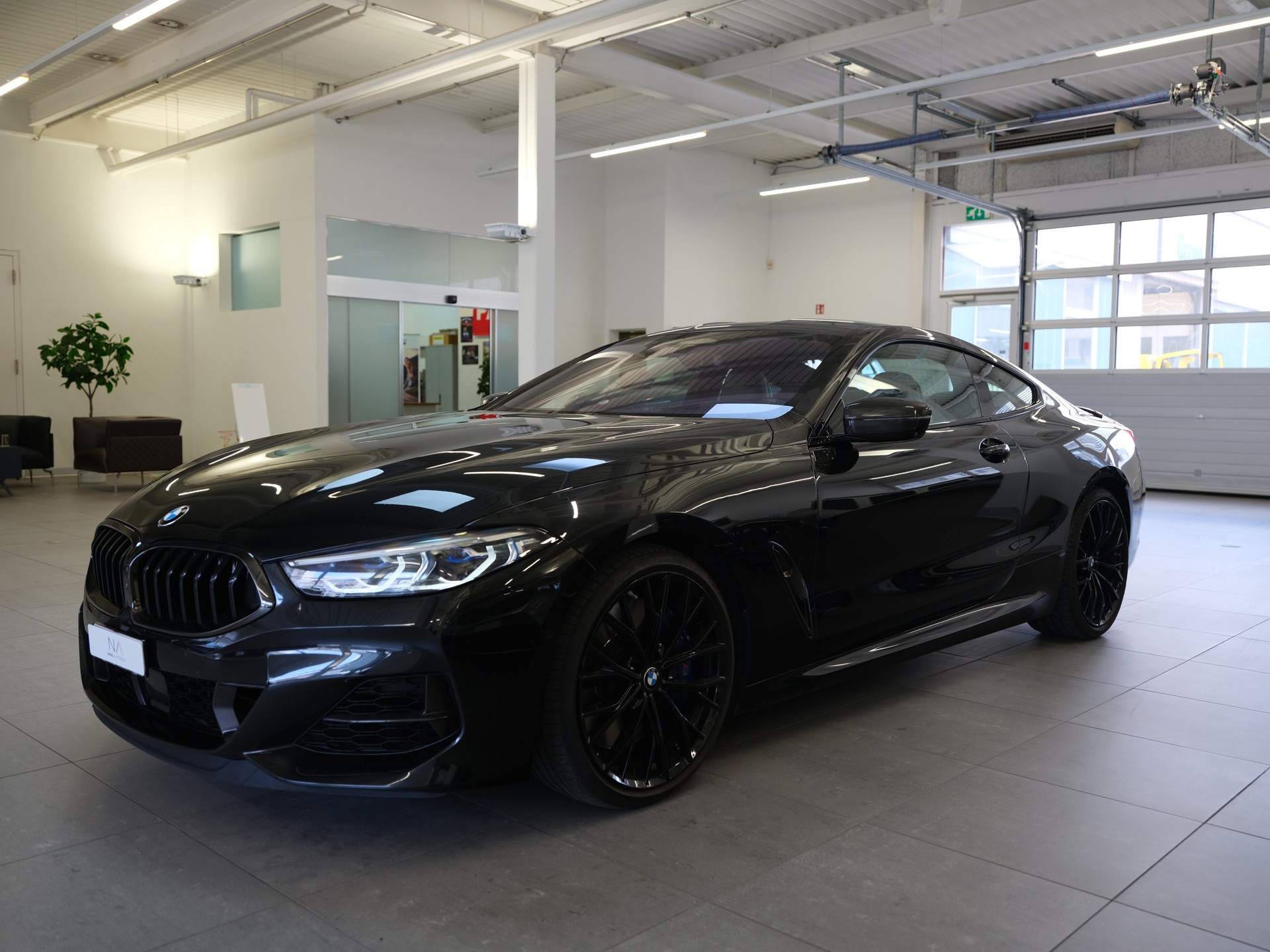 BMW M850i xDrive Steptronic *BLACK-SAPPHIRE*-image-3