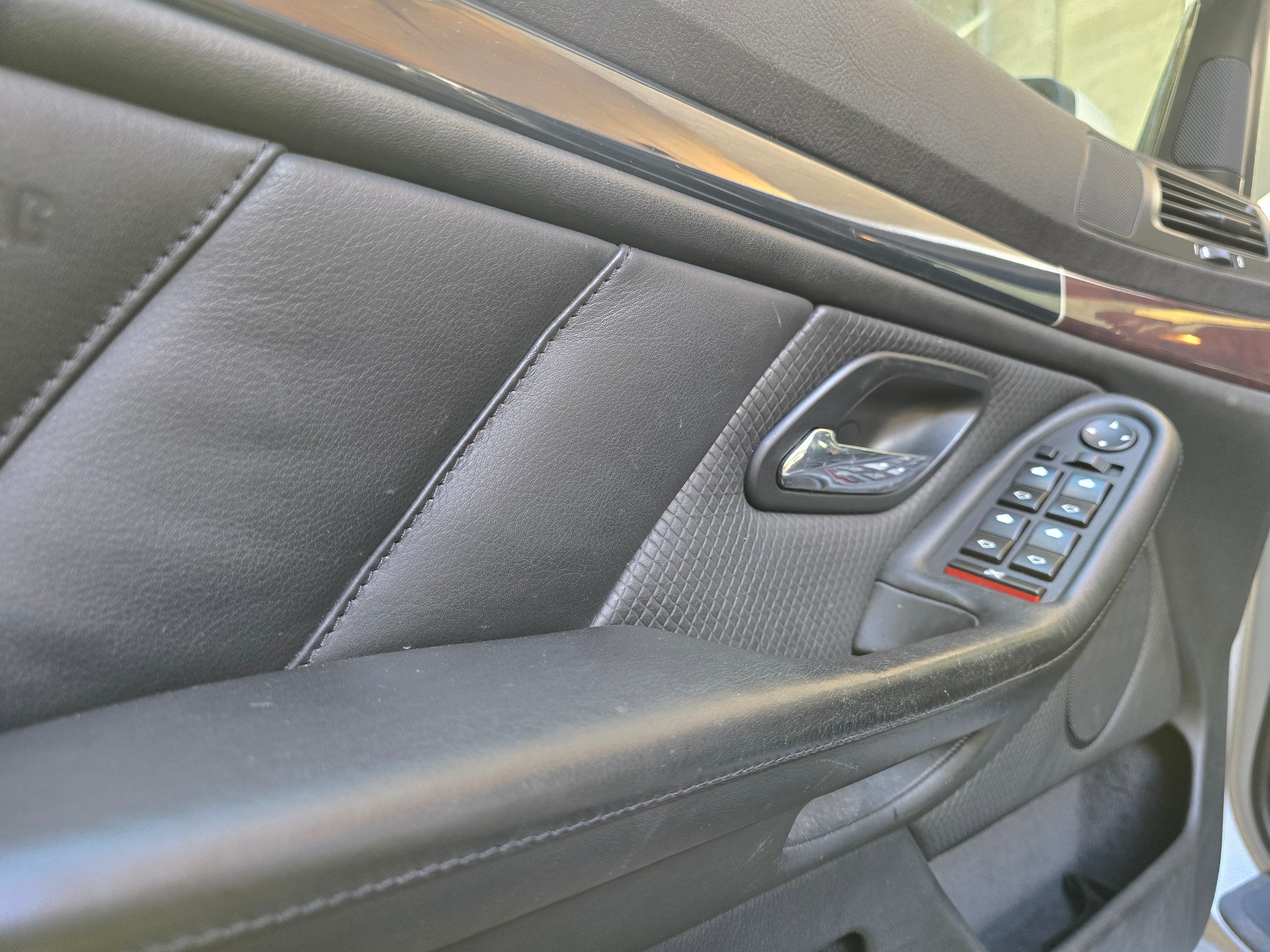 BMW 520i Touring Exclusive Edition (Für Projektfahrzeug o. Export)-image-15