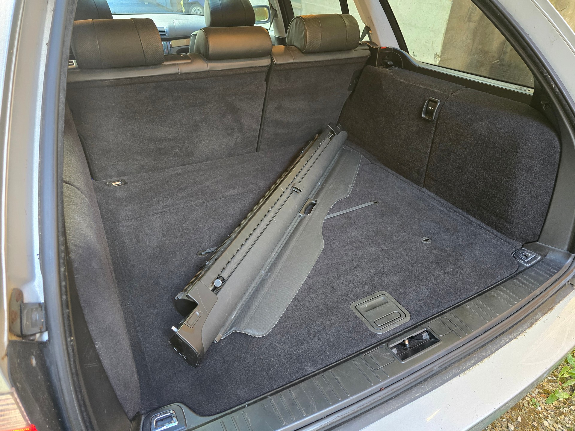 BMW 520i Touring Exclusive Edition (Für Projektfahrzeug o. Export)-image-19