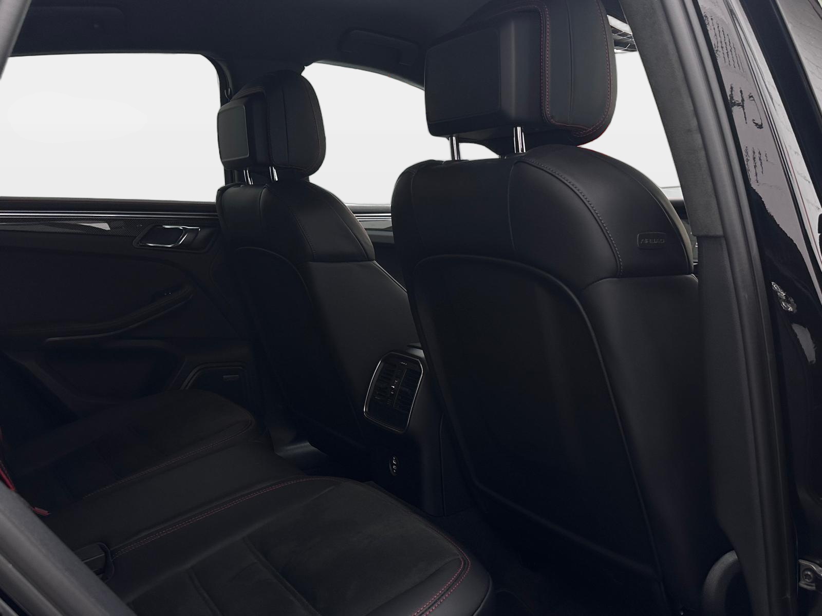 PORSCHE Macan GTS PDK-image-13