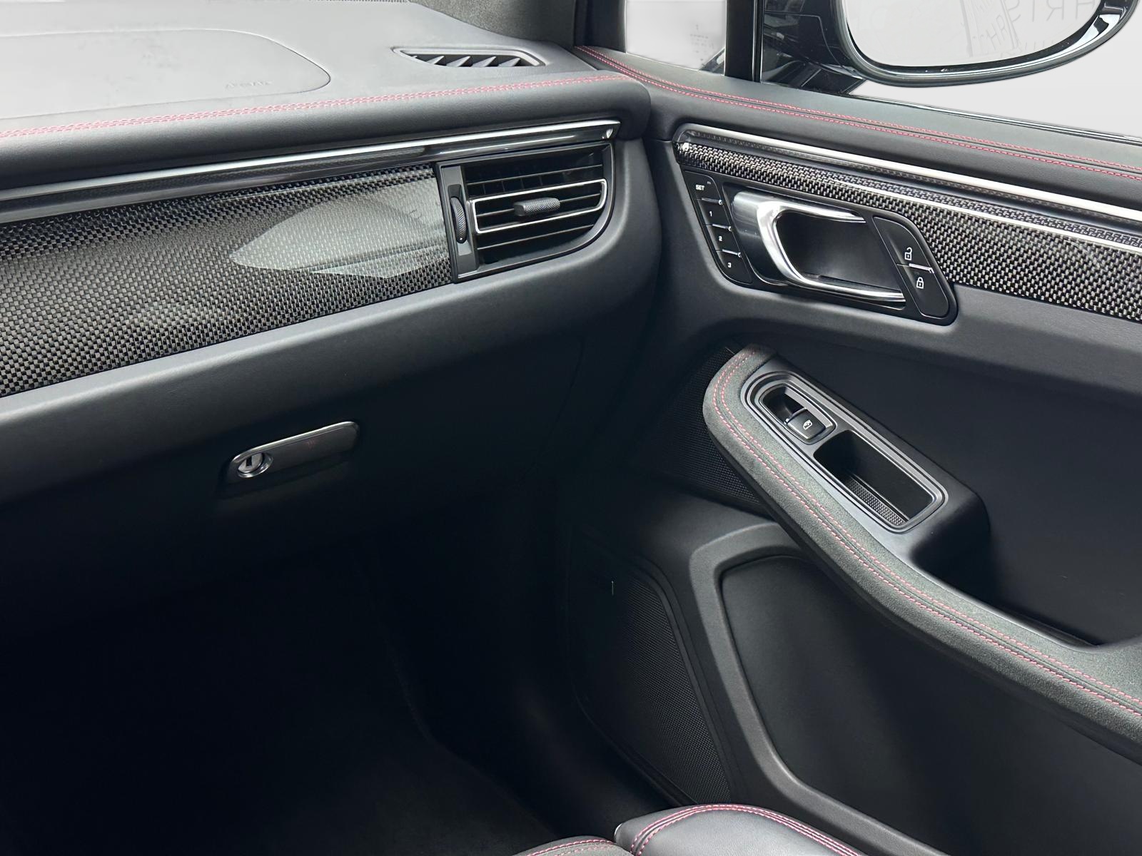 PORSCHE Macan GTS PDK-image-26