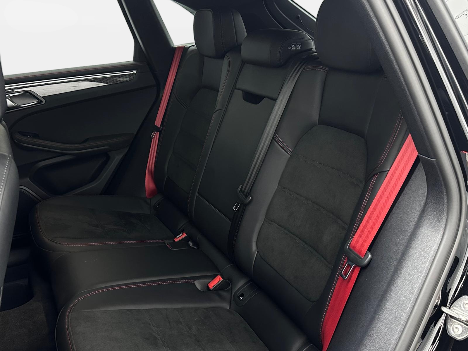 PORSCHE Macan GTS PDK-image-11
