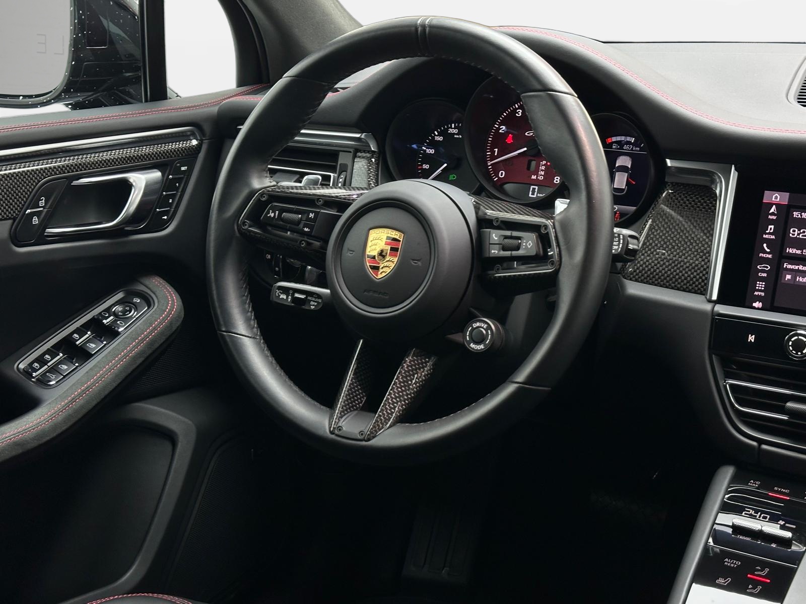 PORSCHE Macan GTS PDK-image-20