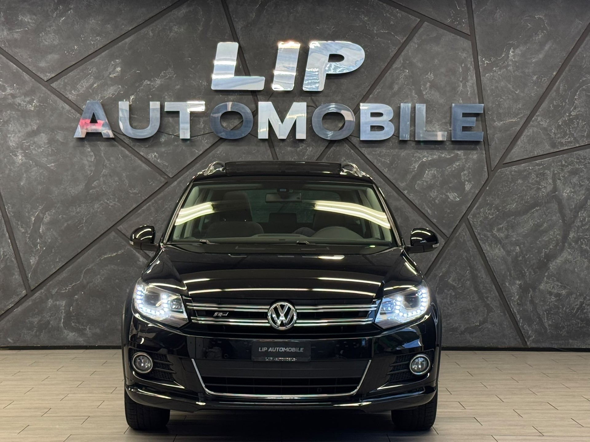 VW Tiguan 2.0 TSI Sport&Style 4Motion DSG R-Line-image-1