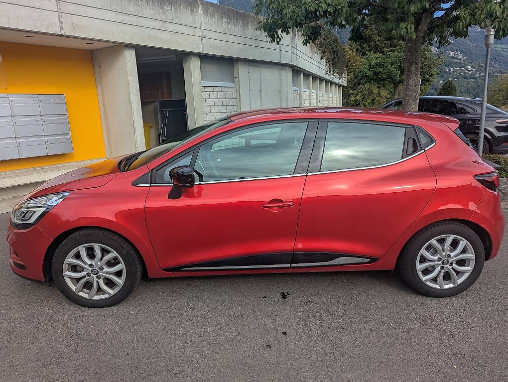 RENAULT CLIO-image-1