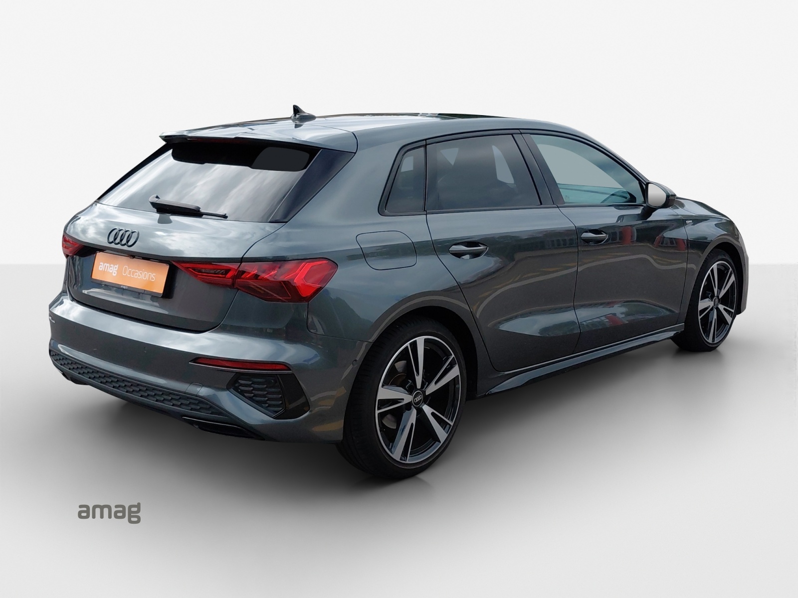 AUDI A3 Sportback 35 TFSI S line Attraction S-tronic-image-4