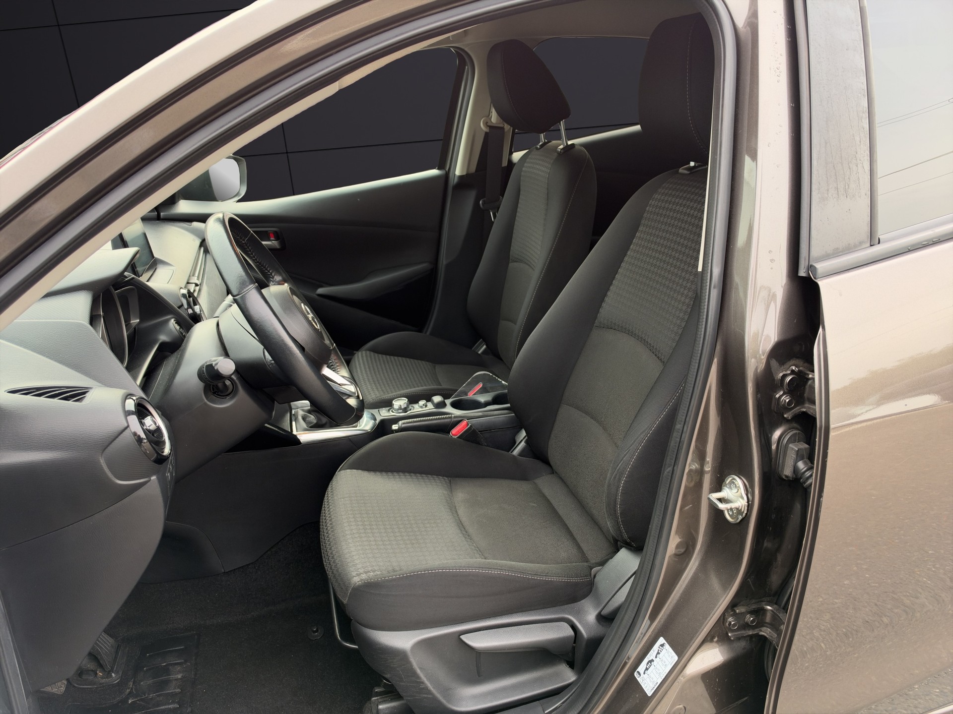 MAZDA 2 SKYACTIV-G 90 Ambition Plus-image-11
