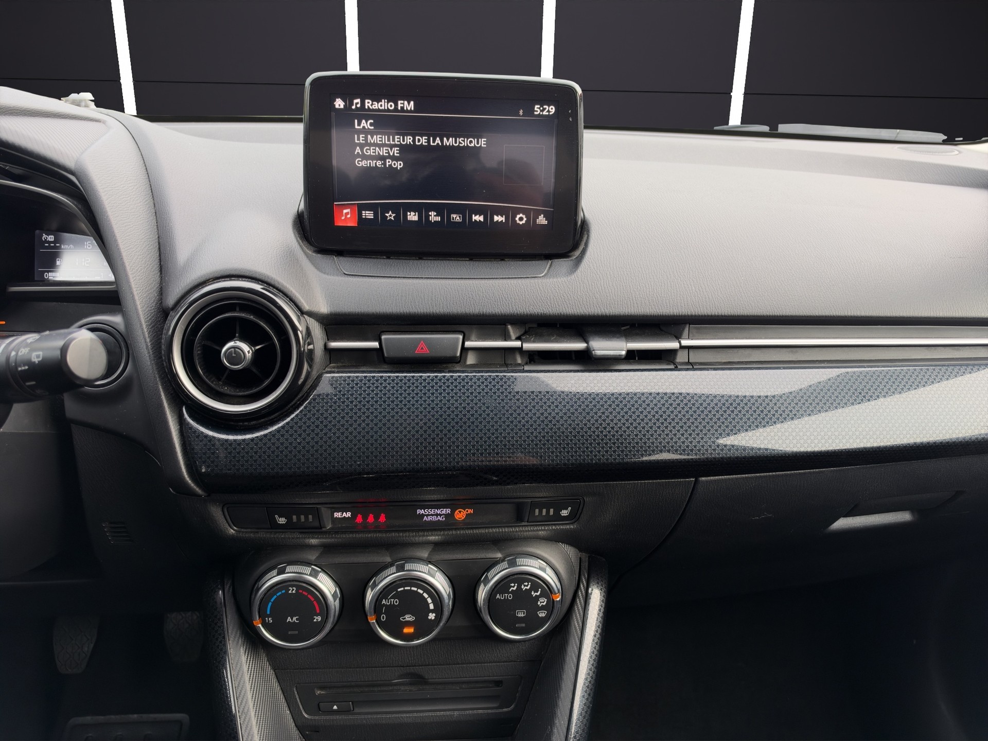 MAZDA 2 SKYACTIV-G 90 Ambition Plus-image-9