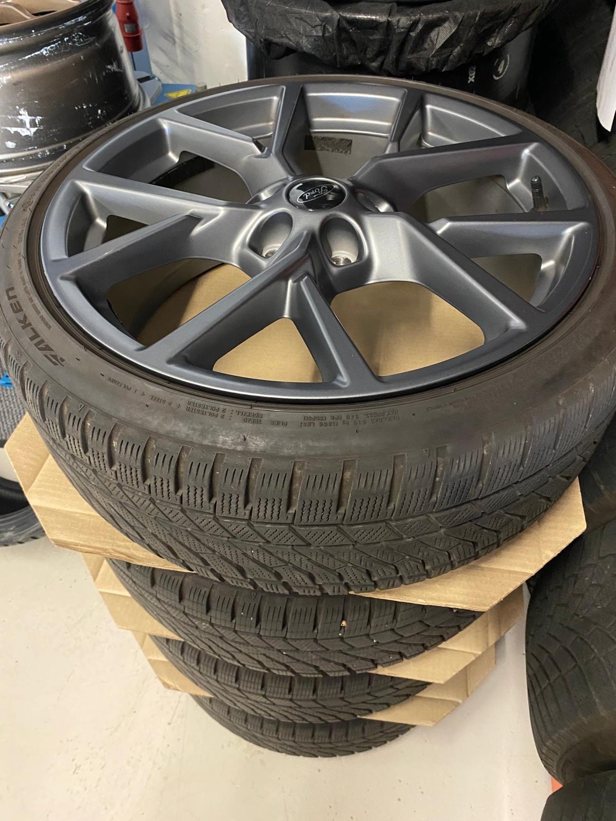 FORD Focus ST 2.3 Styling Paket Automat-image-14