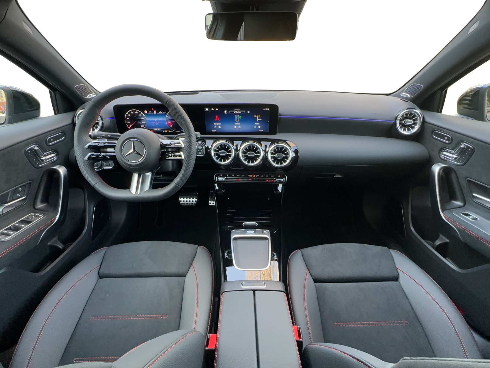 MERCEDES-BENZ A 250 4Matic 8G-DCT-image-9