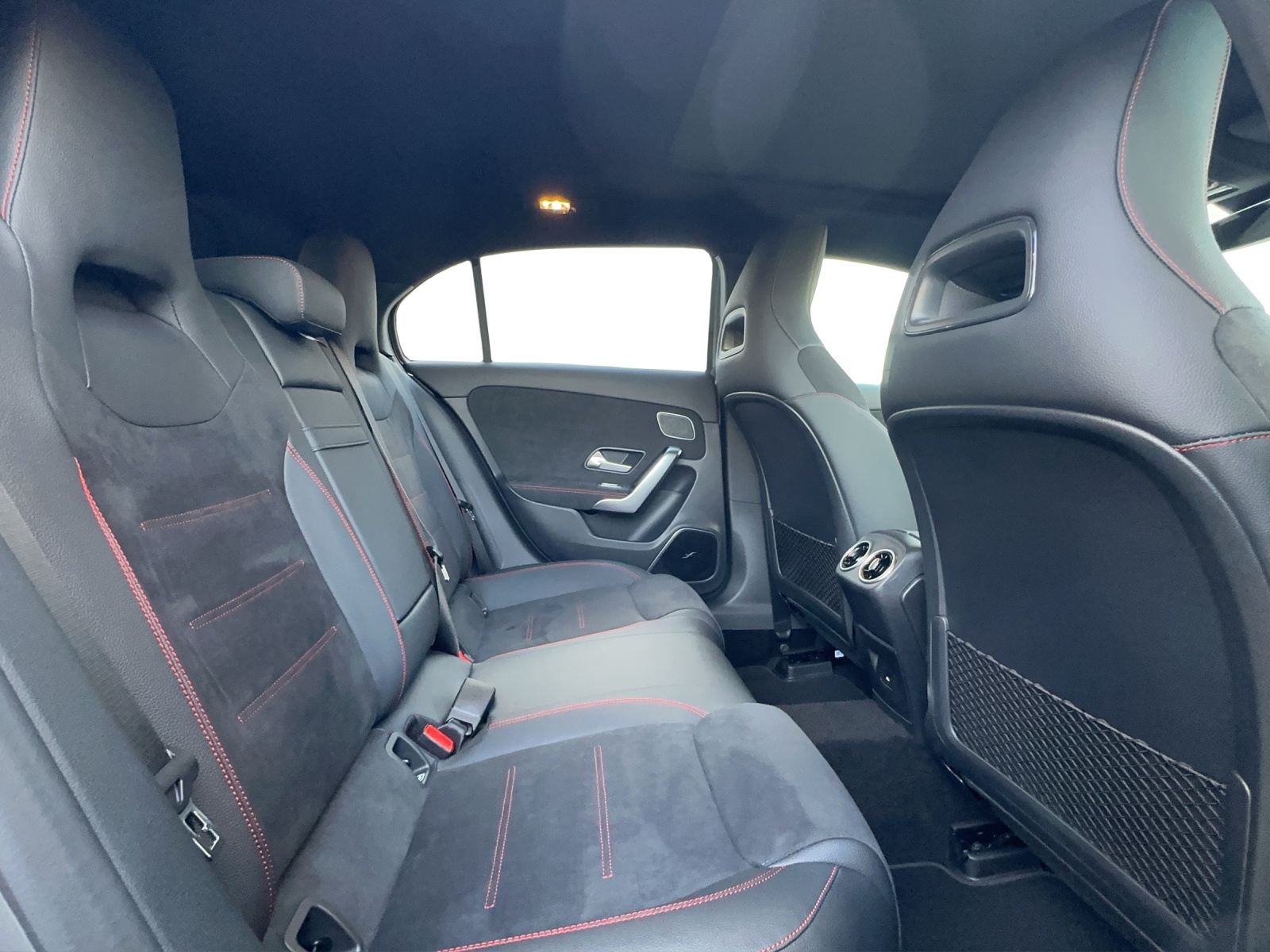MERCEDES-BENZ A 250 4Matic 8G-DCT-image-18