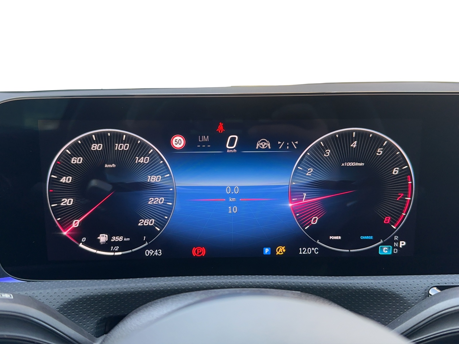 MERCEDES-BENZ A 250 4Matic 8G-DCT-image-11