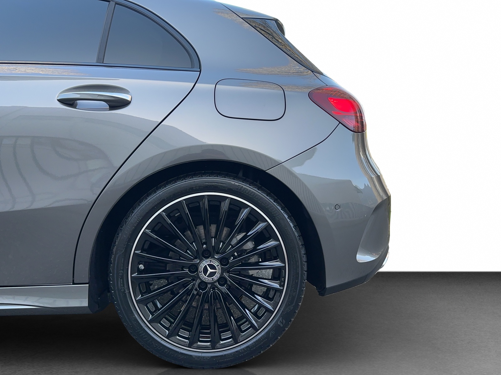 MERCEDES-BENZ A 250 4Matic 8G-DCT-image-22