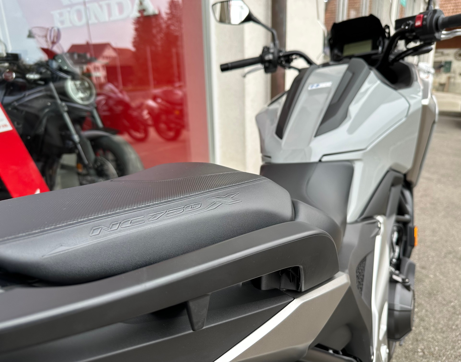 HONDA NC 750 X-showroom-element-3