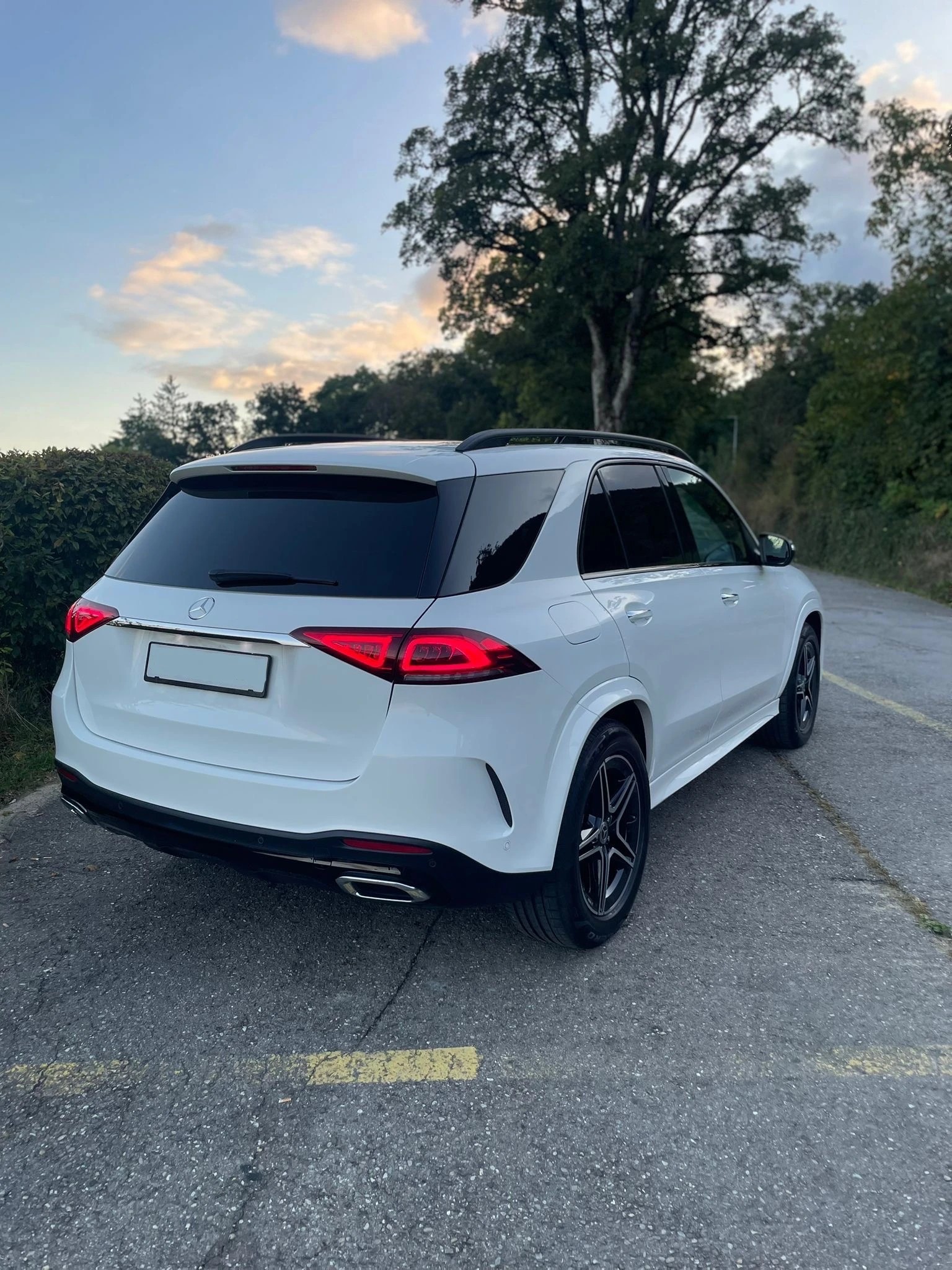 MERCEDES-BENZ GLE 400 d 4Matic AMG Line 9G-Tronic-image-3