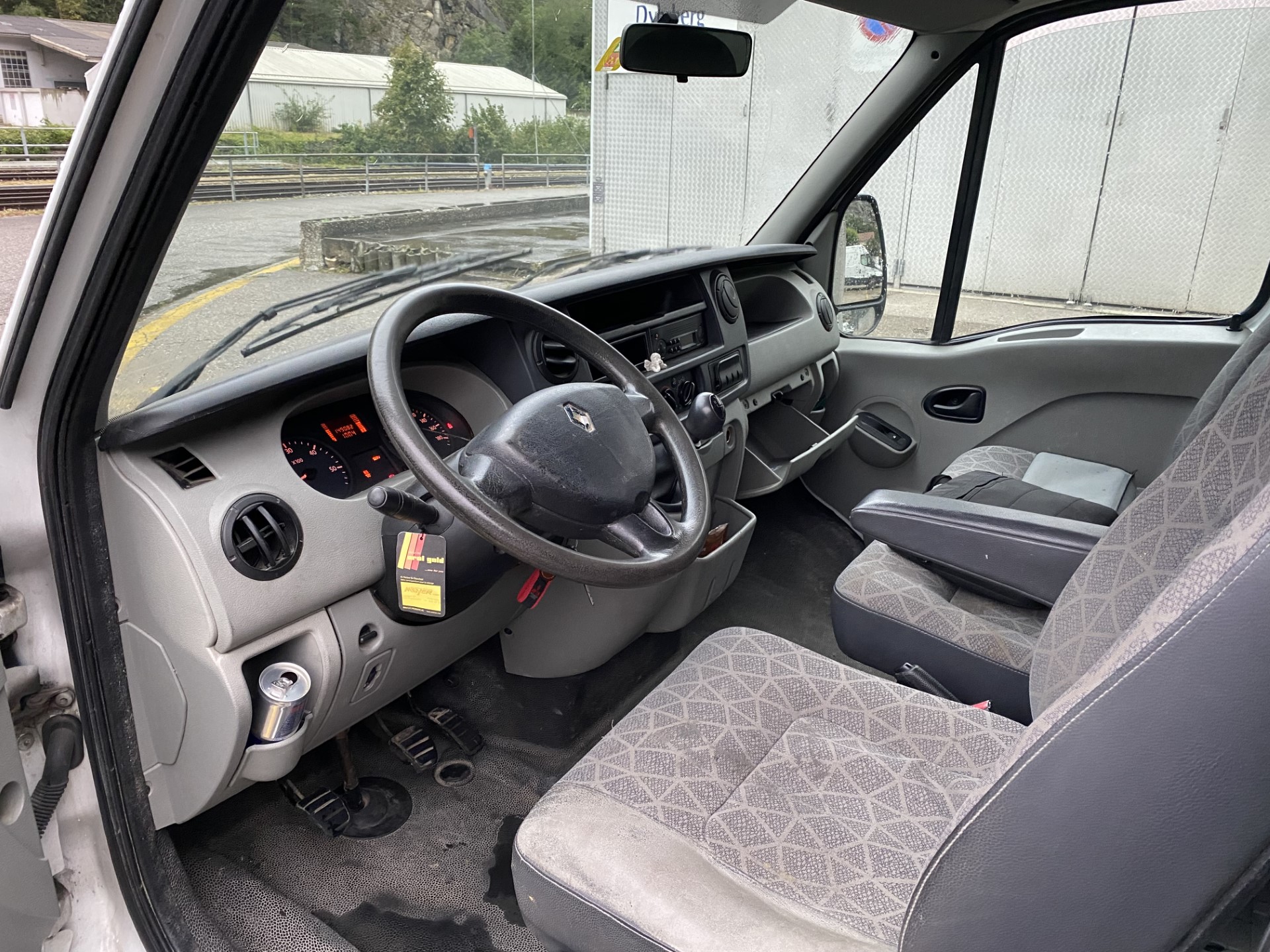 RENAULT Master T35 2.5dCi L2H1-image-8