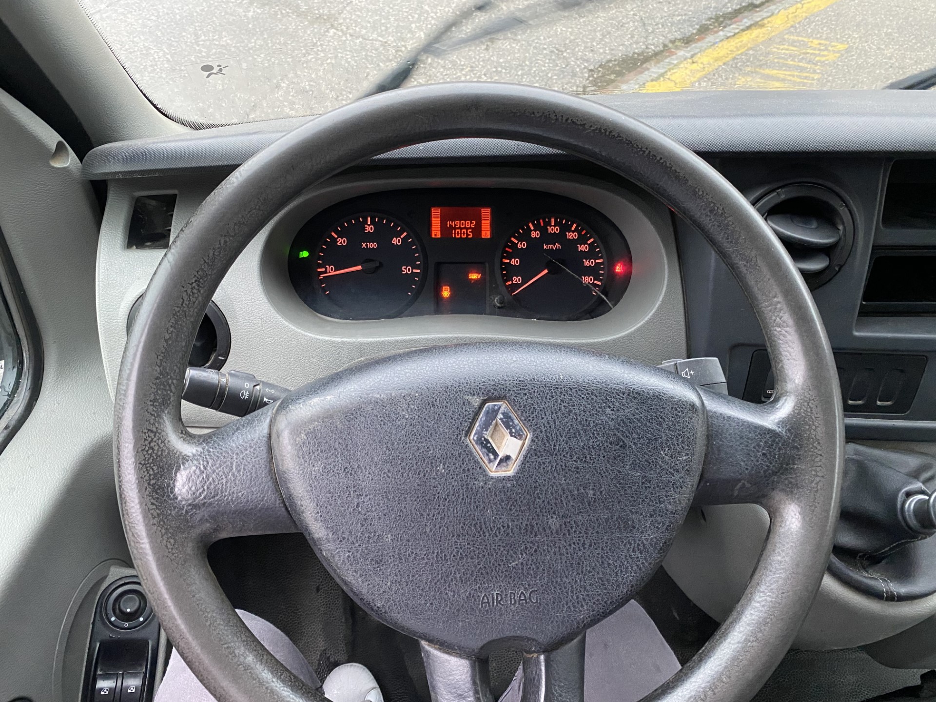 RENAULT Master T35 2.5dCi L2H1-image-11