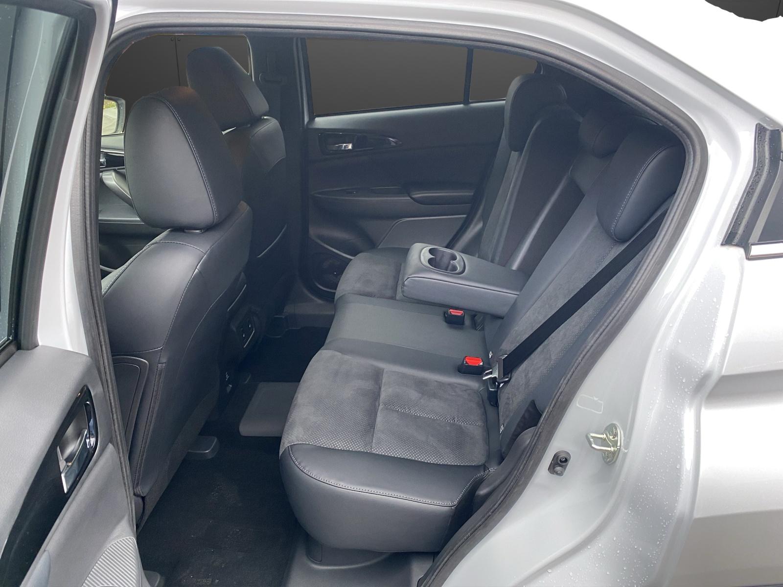 MITSUBISHI Eclipse Cross 2.4 PHEV Blackline 4x4-image-14