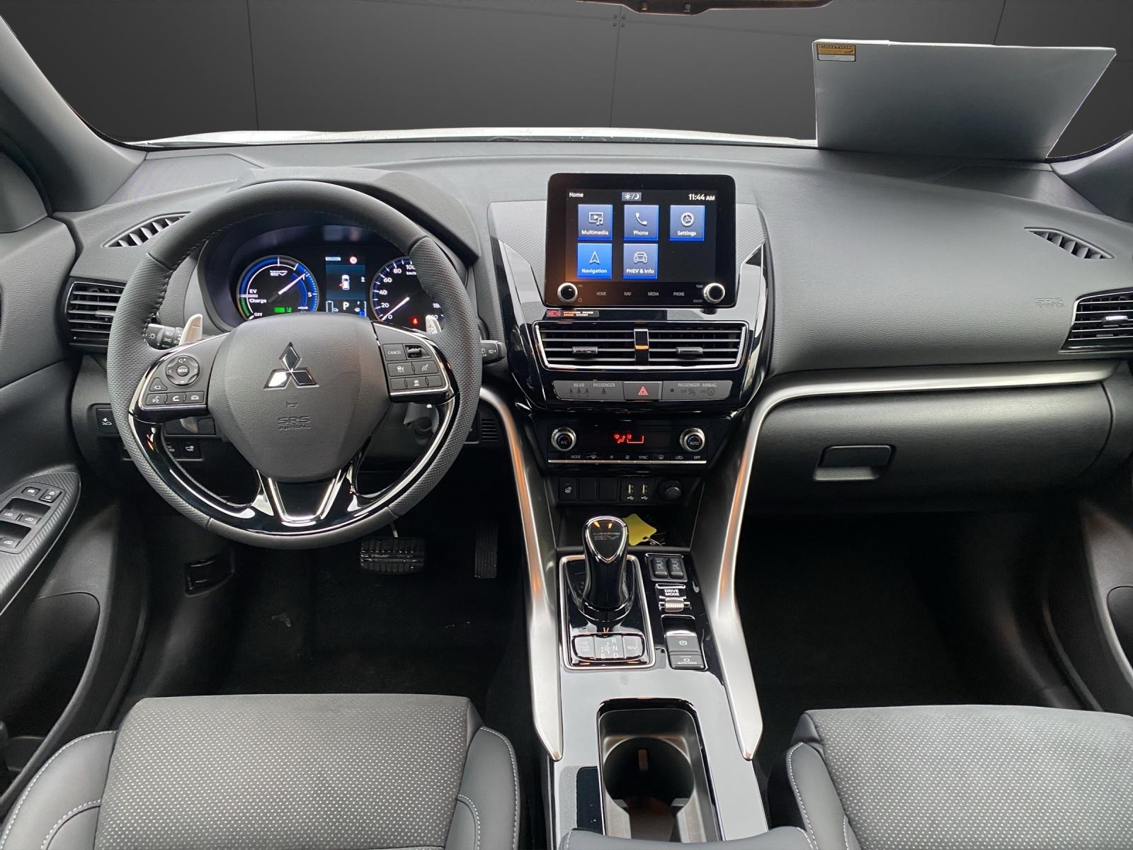 MITSUBISHI Eclipse Cross 2.4 PHEV Blackline 4x4-image-11